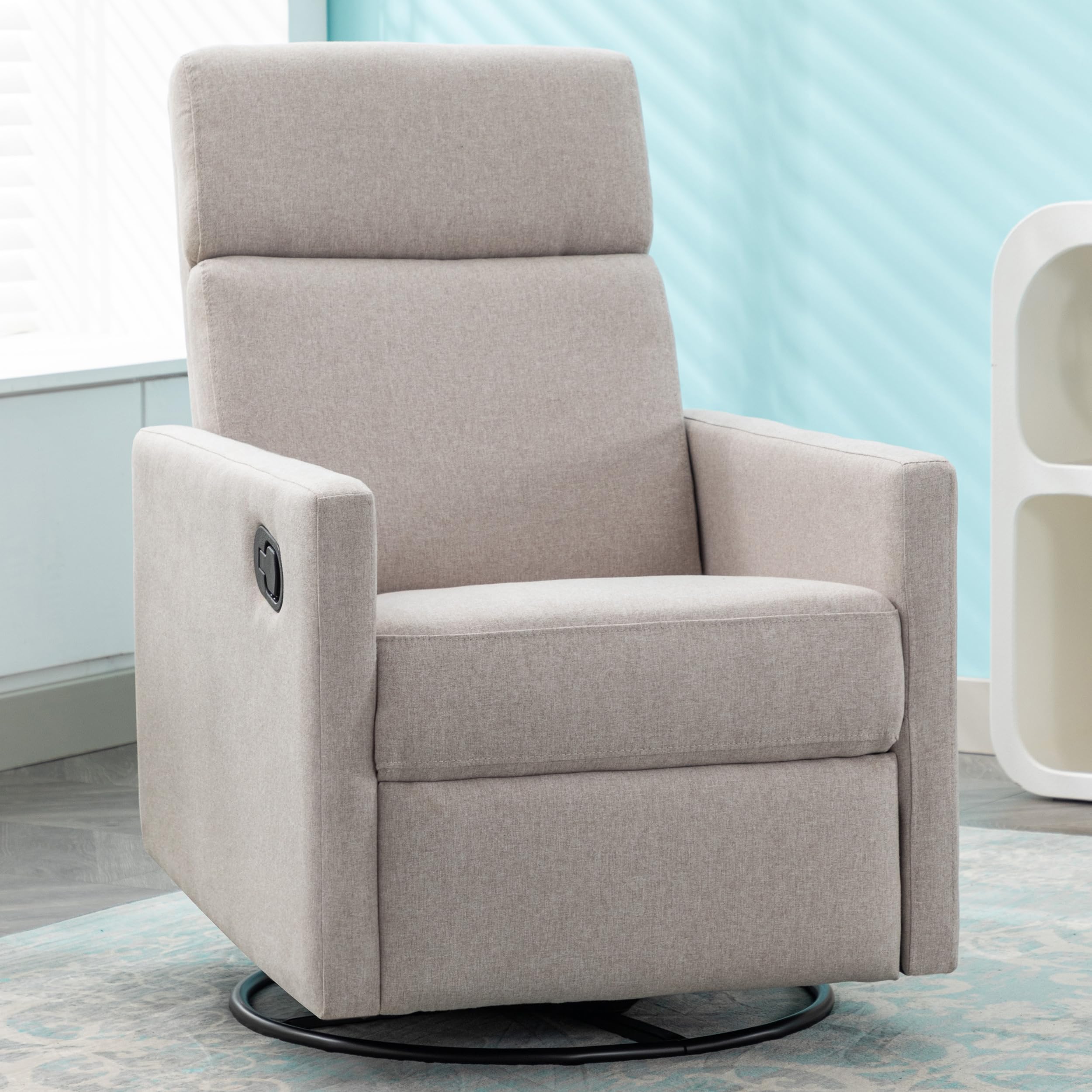 The Perfect Companion for Relaxation: A Story of Comfort and Style