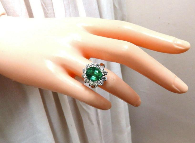 GIA Certified 4.40ct Natural Green Emerald Diamond Ring 18K Gold Halo Engagement Ring for Women - Perfect for Weddings, Anniversaries & Special Occasions