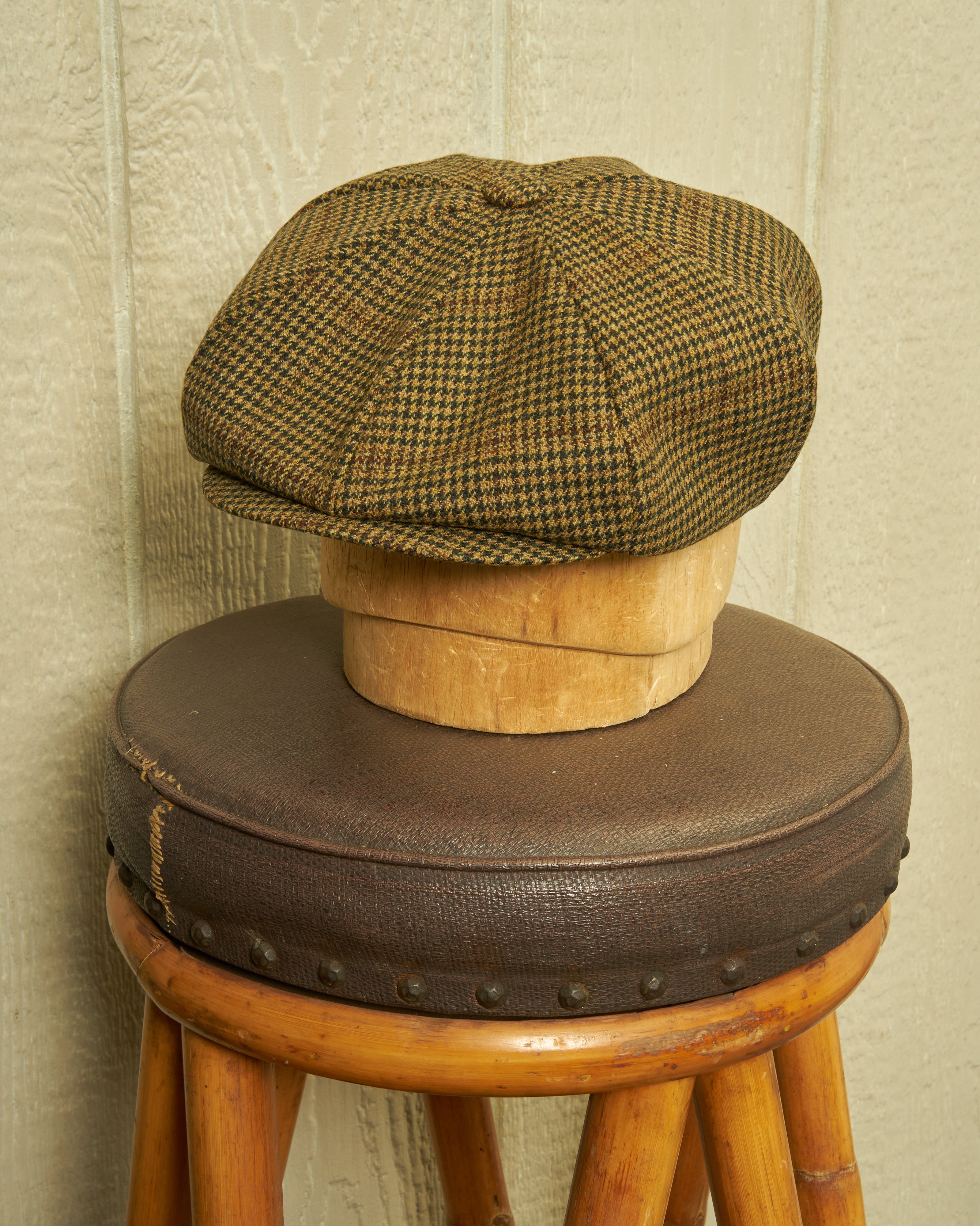 Apple Jack Cap - Classic Windowpane Houndstooth Wool Flat Cap for Men | Perfect for Fall, Winter & Outdoor Activities