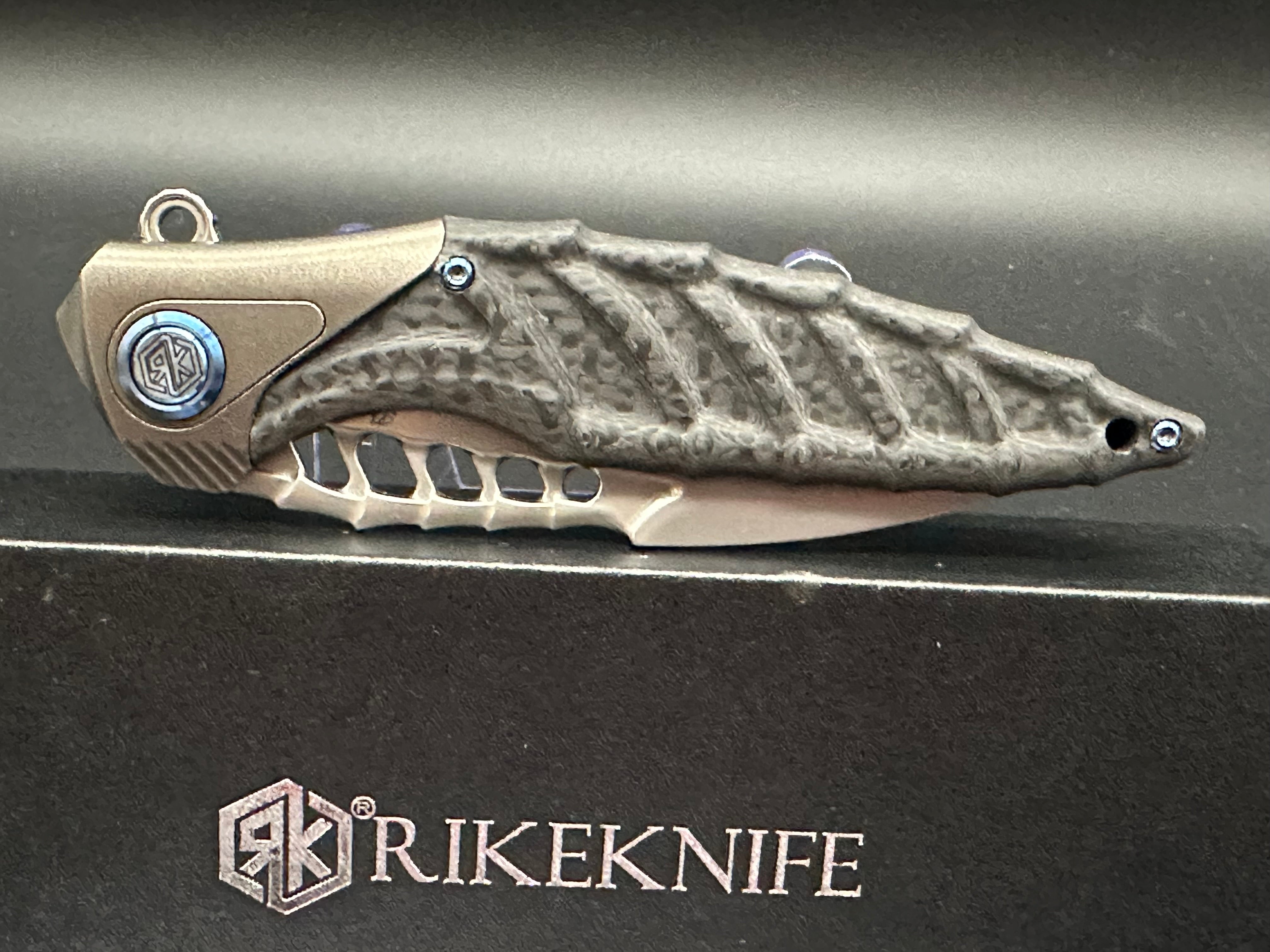 Rike Thor 7 B/CF Folding Knife - Premium M390 Steel Blade & Carbon Fiber Handle - EDC, Outdoor Survival, Camping, Hunting Gear