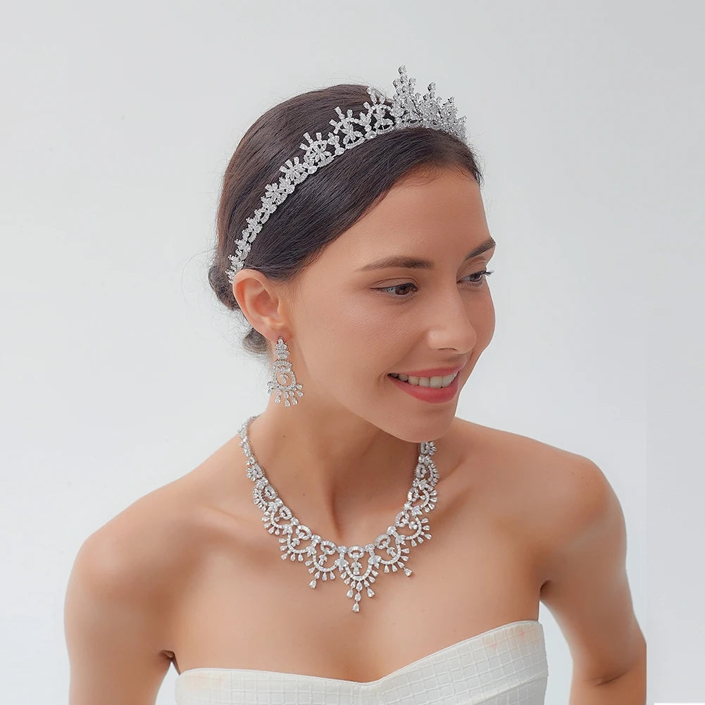 Sparkling Bridal Tiara Headband with Crystal Cubic Zirconia – Elegant Wedding Hair Accessory for Brides, Bridesmaids & Prom – Perfect for Weddings, Formal Events & Special Occasions