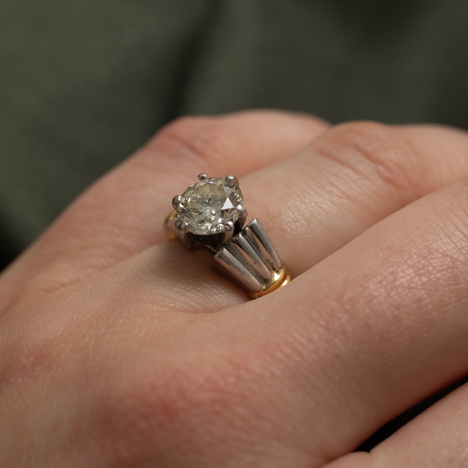 1.55ct Solitaire Diamond Engagement Ring - VVS2 Clarity, J/K Color, Size 4 - Perfect for Proposals, Weddings & Anniversary Gifts