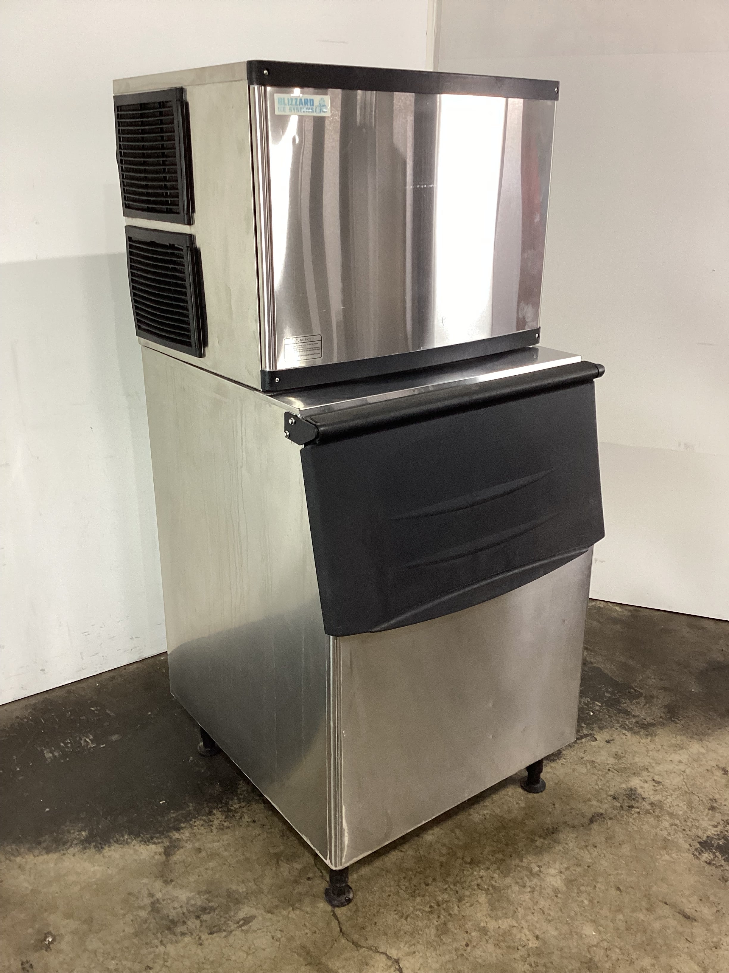 Blizzard SN 500P Commercial Ice Maker Machine - 500 lbs Daily Output - Energy Efficient Under Counter Ice Machine for Restaurants, Bars, and Home Use