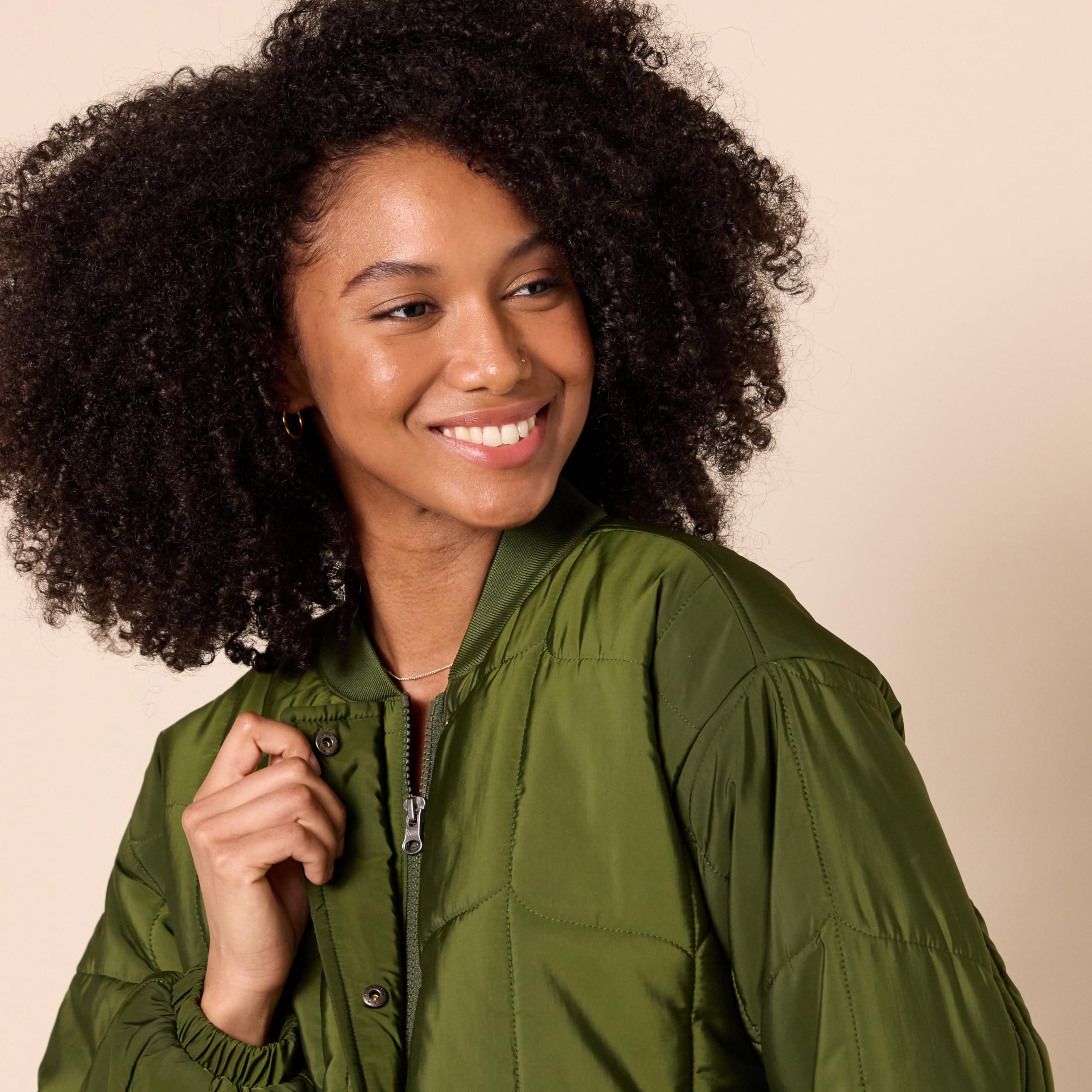 Amazon Essentials Women's Oversized Quilted Coat - Winter Warm Puffer Jacket with Hood, Plus Size Available (Perfect for Cold Weather, Outdoor Activities & Casual Style)