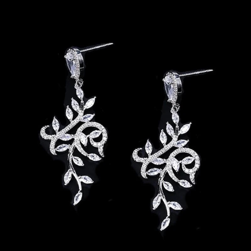 Vintage 1968 Silver Crystal Wedding Earrings for Women - Elegant Bridal Jewelry, Perfect for Weddings, Anniversaries & Special Occasions