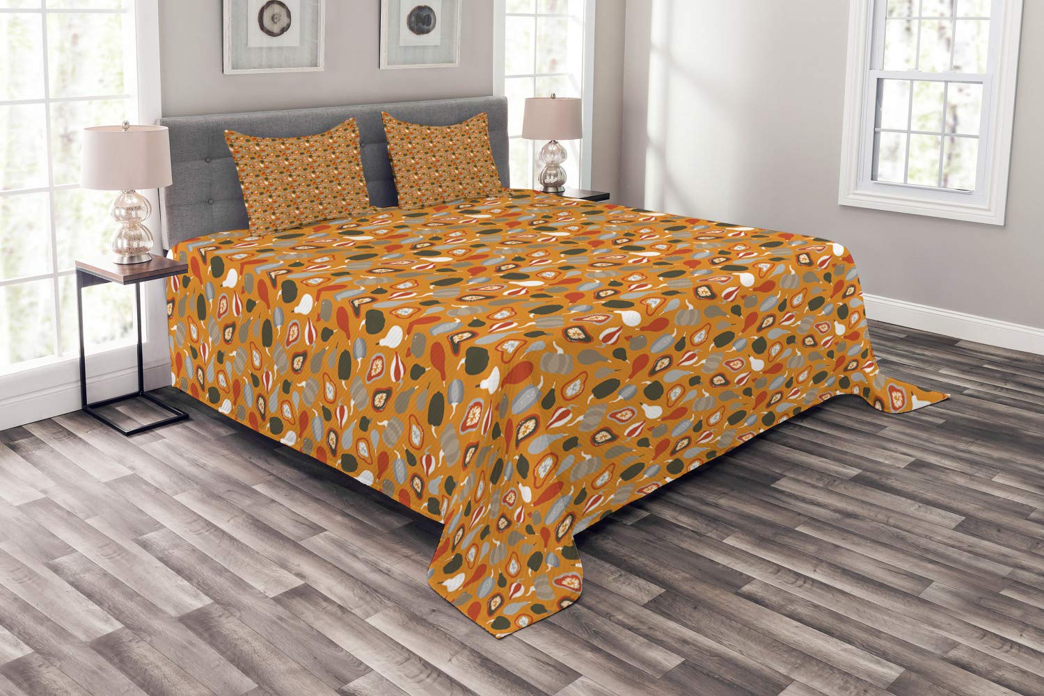 Ambesonne Orange and Yellow King Size Bedspread Set - Thanksgiving Pumpkin Themed 3-Piece Quilted Coverlet with 2 Pillow Shams | Burnt Orange Multicolor Decor for Fall, Autumn, and Holiday Home Decor