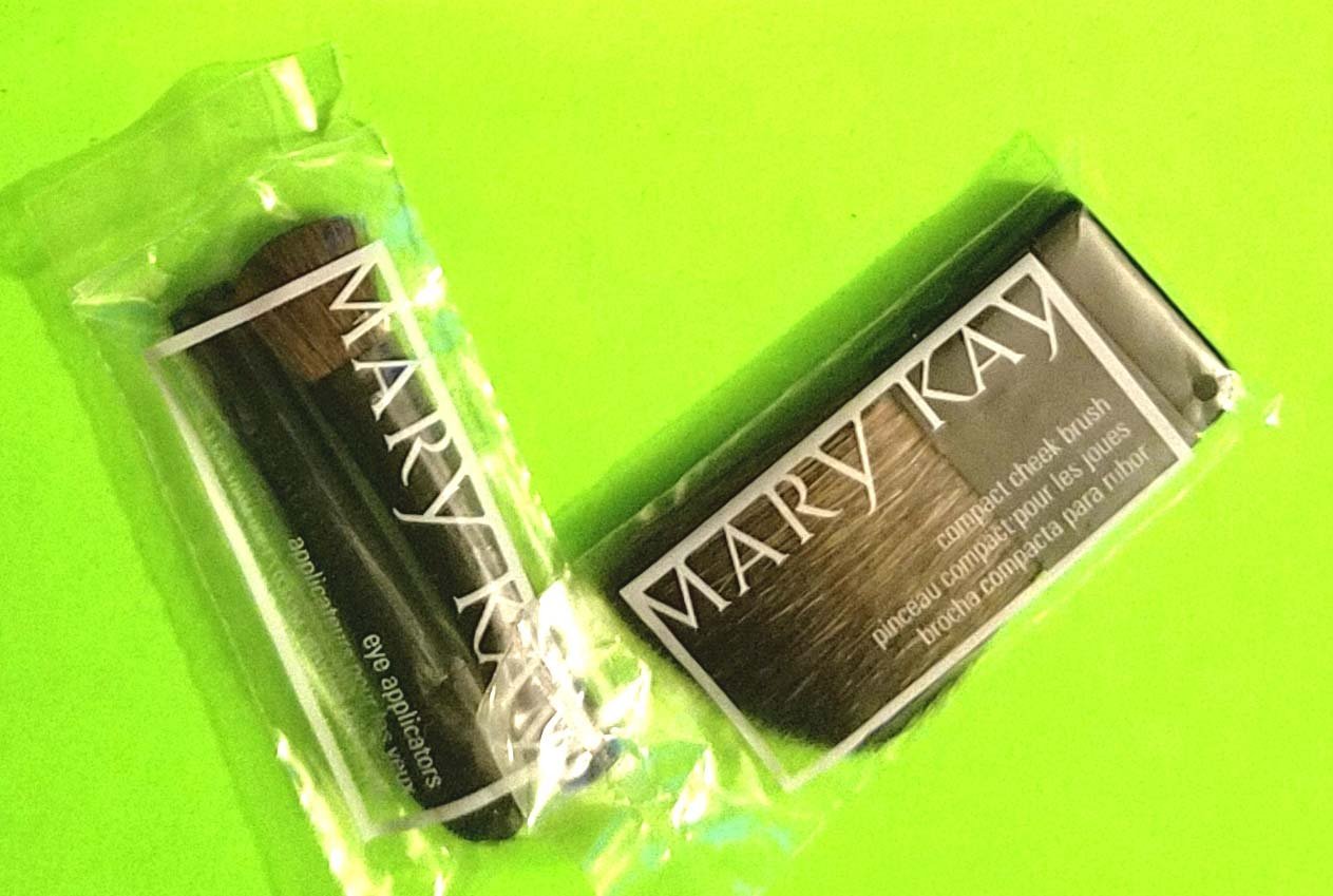 Mary Kay Mini Compact Makeup Set with Cheek Brush & Eye Applicators - Portable Travel Makeup Kit for On-the-Go Touch Ups