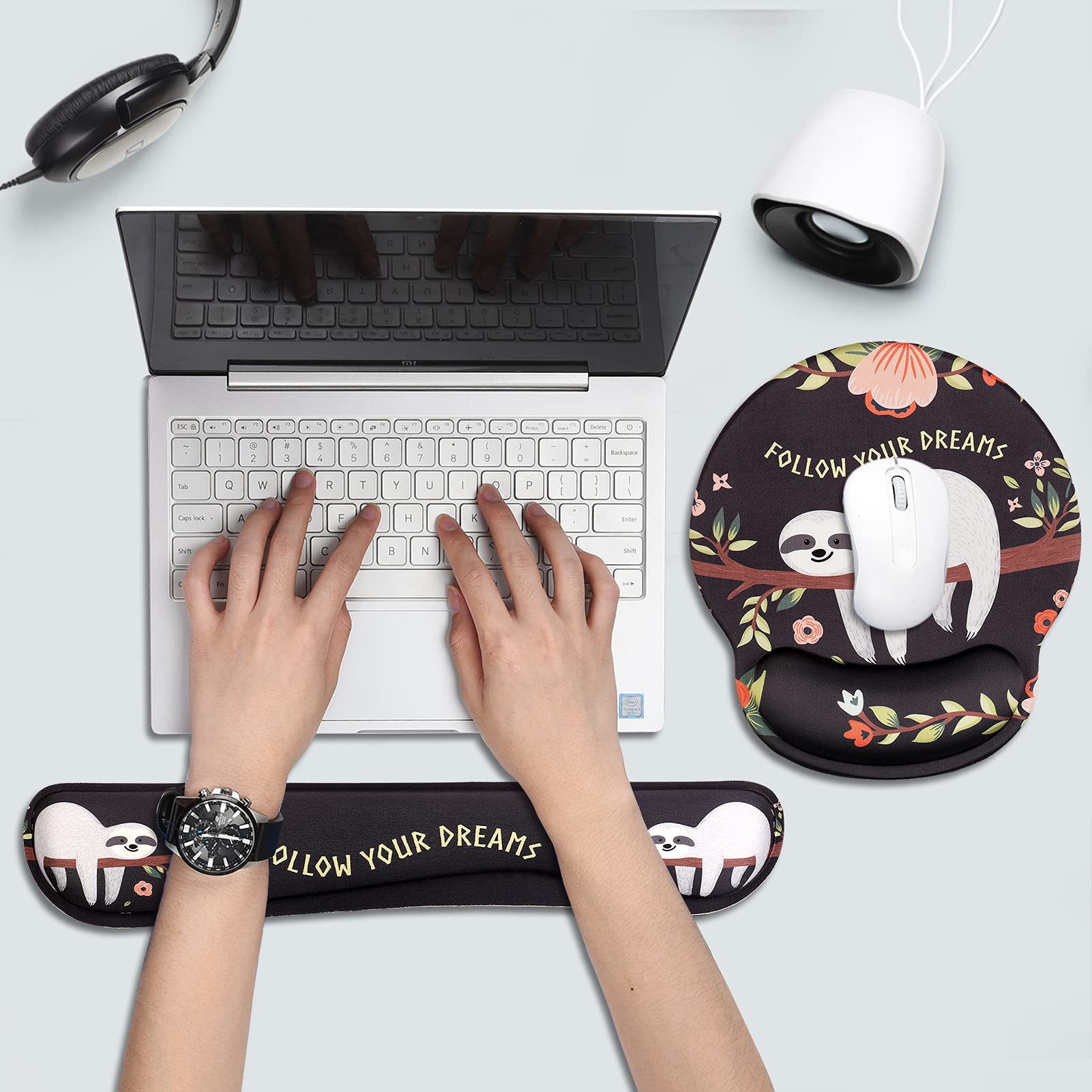 AOKSUNOVA Ergonomic Mouse Pad with Wrist Rest - Comfortable Memory Foam Support for Computer Work & Gaming - Black (Perfect for Office, Home & Long Hour Computer Use)