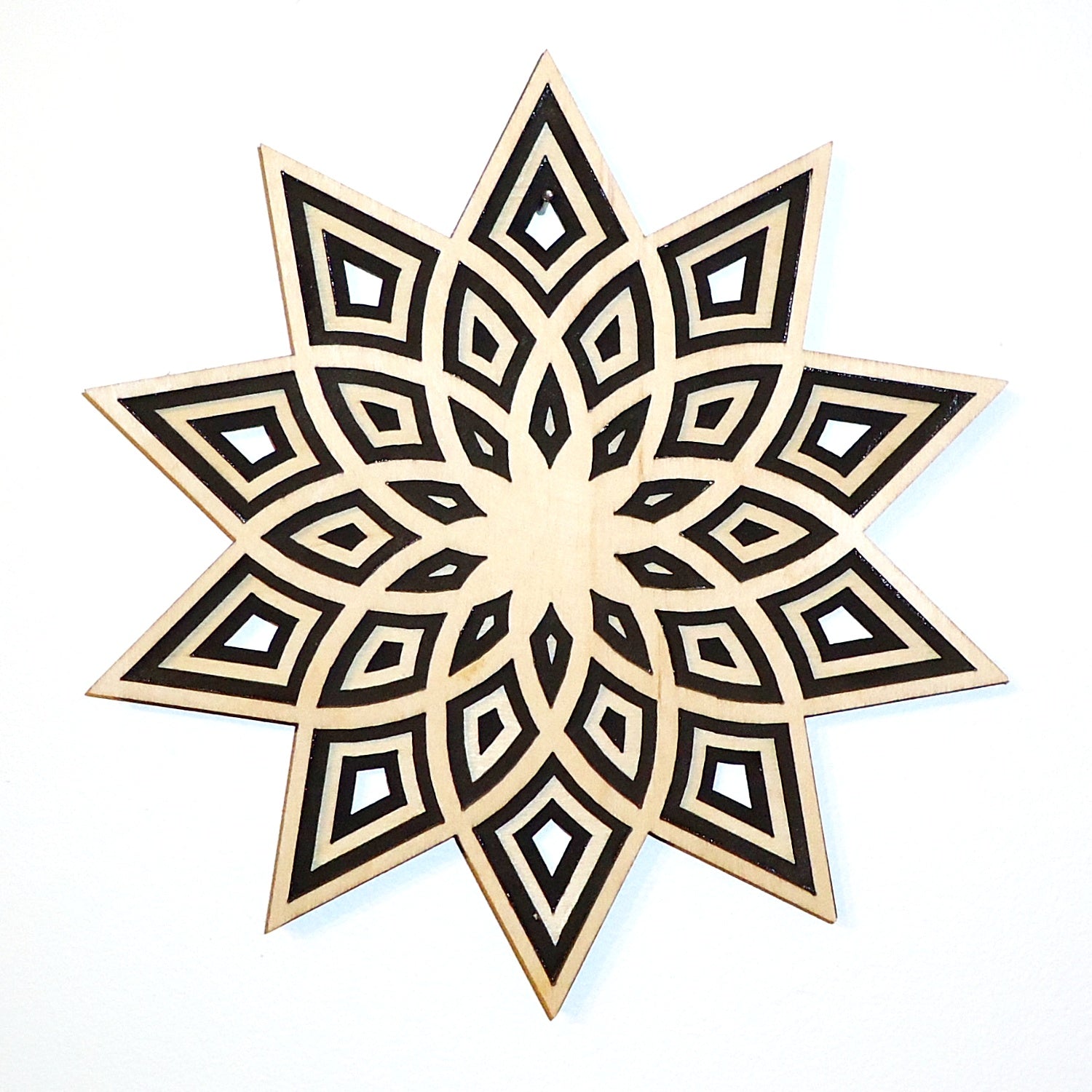Baltic by Design Star Trivet - Handmade Wooden Kitchen Hot Pad for Pots & Pans - Perfect for Dining Table, Countertop Protection & Home Decor