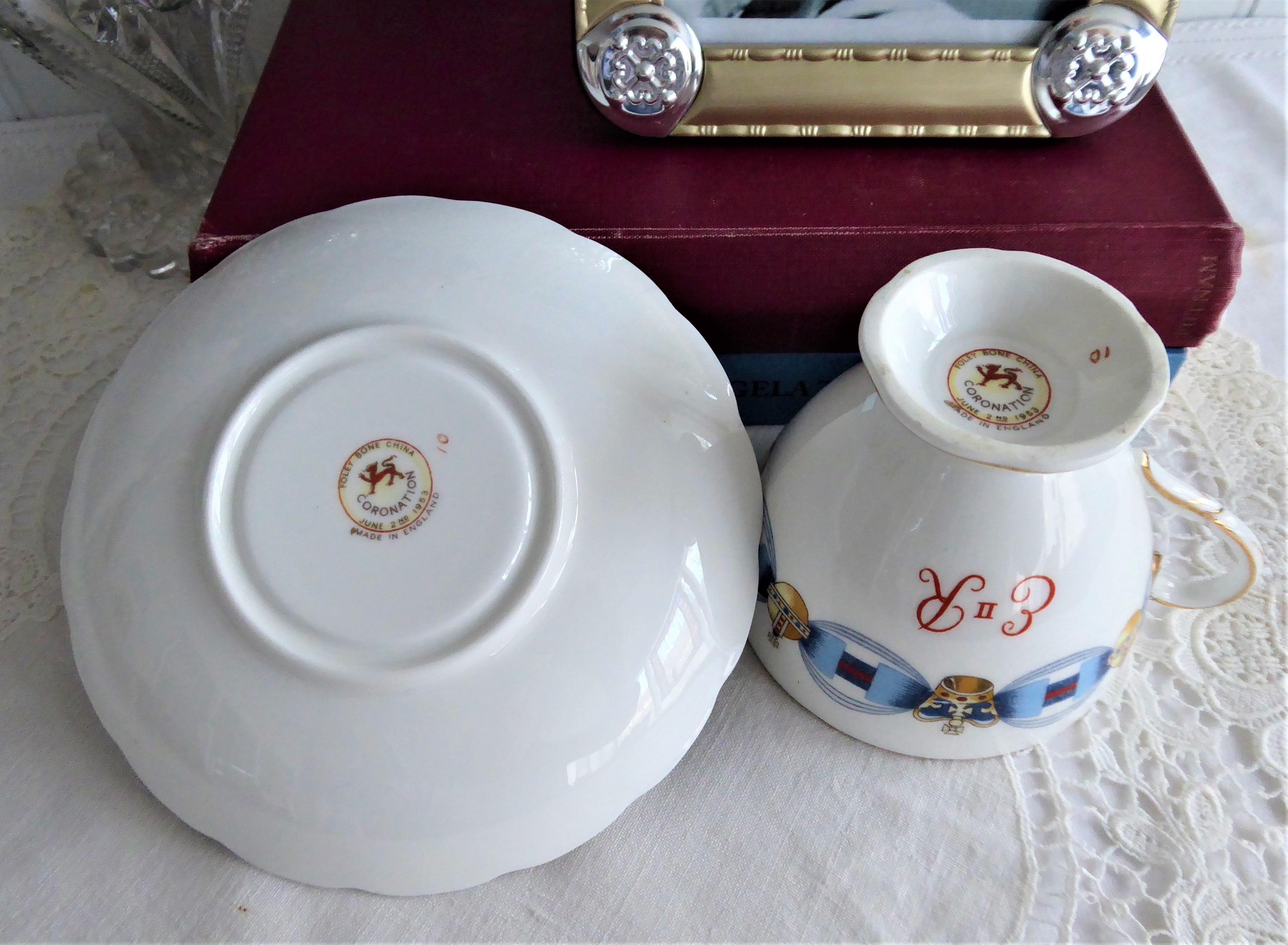 Queen Elizabeth II Coronation Cup and Saucer Set 1953 - English Bone China Tea Set - Perfect for Royal Tea Parties, Collectibles & British History Enthusiasts