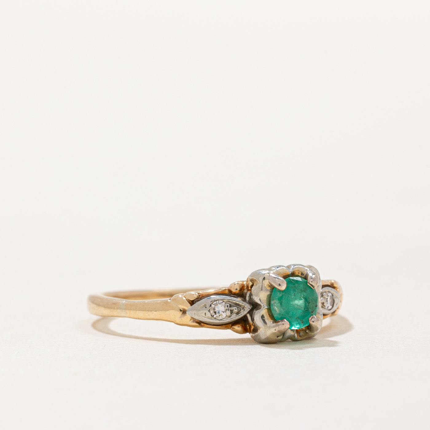 Vintage Emerald and Diamond Ring - 0.17ct Emerald with 0.02ctw Diamond Accents - Size 6.5 - Elegant Jewelry for Weddings, Anniversaries & Special Occasions
