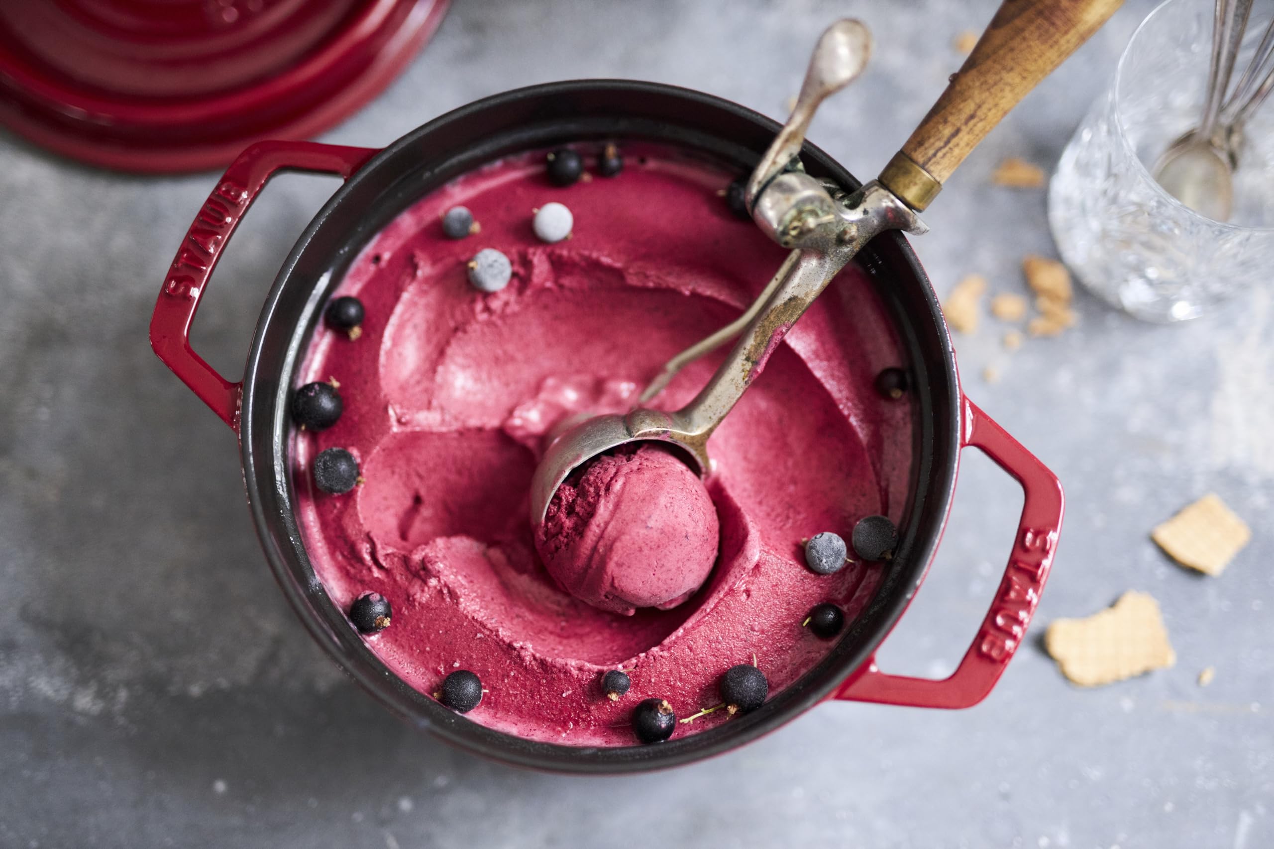 STAUB 40502-294-0 Round Cocotte, 3.8 Quart Enameled Cast Iron Dutch Oven, Cherry Red (Bordeaux) - Perfect for Braising, Stewing & Slow Cooking Soups