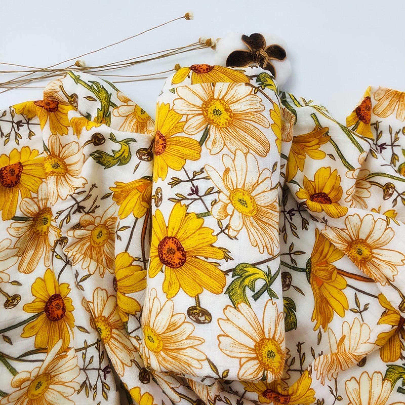 DNAEGH Soft Bamboo Cotton Muslin Swaddle Blanket for Newborn Baby - Breathable & Hypoallergenic Baby Blanket for Boys & Girls - Perfect as Newborn Swaddle, Nursing Cover & Baby Bath Towel (Sunflower Pattern)