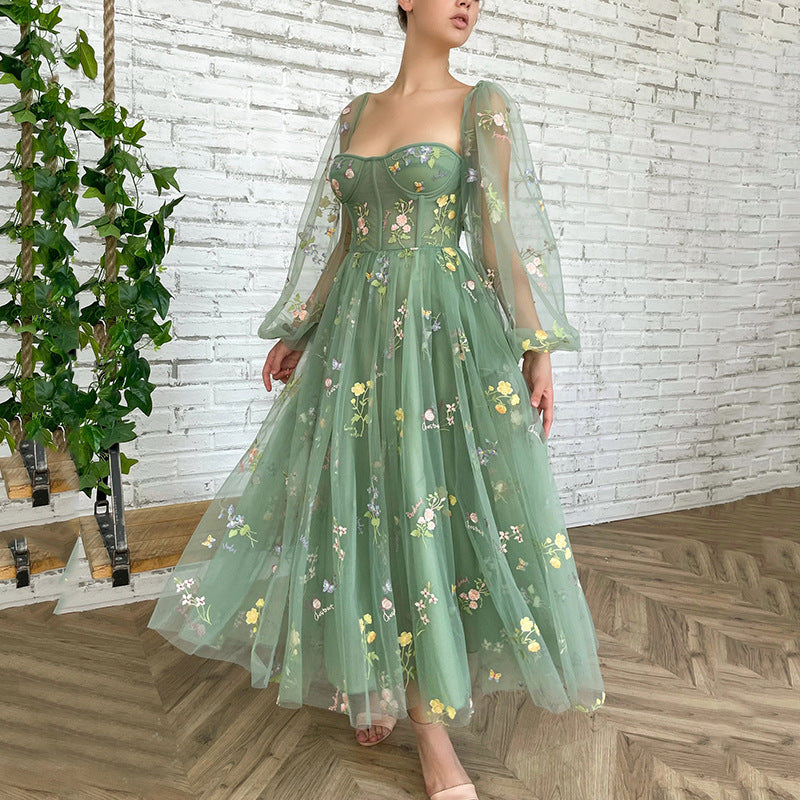 Elegant Green Long Sleeve Embroidered Floral Tulle Prom Dress for Homecoming - Perfect for Formal Dances, Evening Parties & Special Occasions