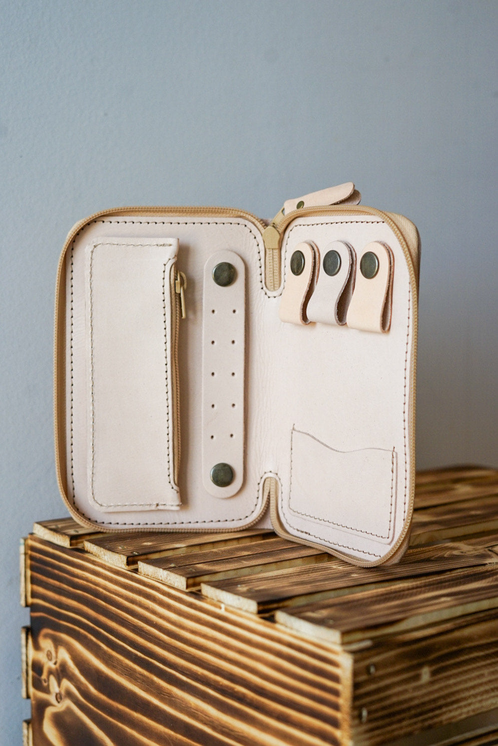 Stylish Jewelry Travel Case - Hillbilly Copper Design for Necklaces & Rings | Perfect for Vacations, Business Trips & Gift Giving