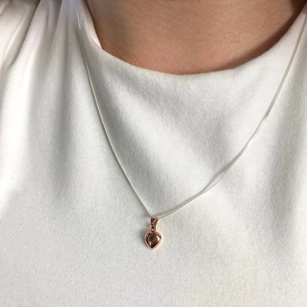 9ct Rose Gold Heart Pendant Necklace for Women - Elegant Valentine's Day Gift, Birthday Present & Anniversary Jewelry - Perfect for Romantic Occasions, Date Nights & Special Moments