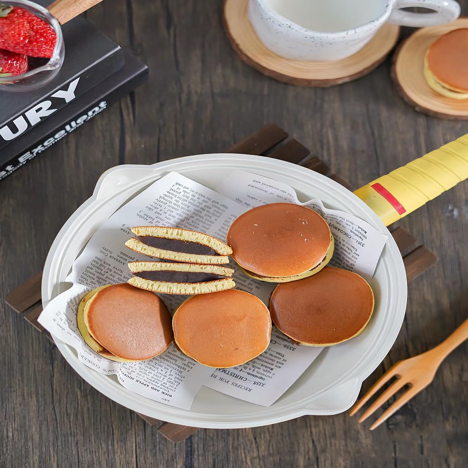 Premium Japanese Dorayaki Red Bean Pancake Snacks - 20-Pack Traditional Asian Sweet Treat (8.46oz/240g) | Authentic Wagashi Dessert for Tea Time, Office Snacks & Lunch Box Treats