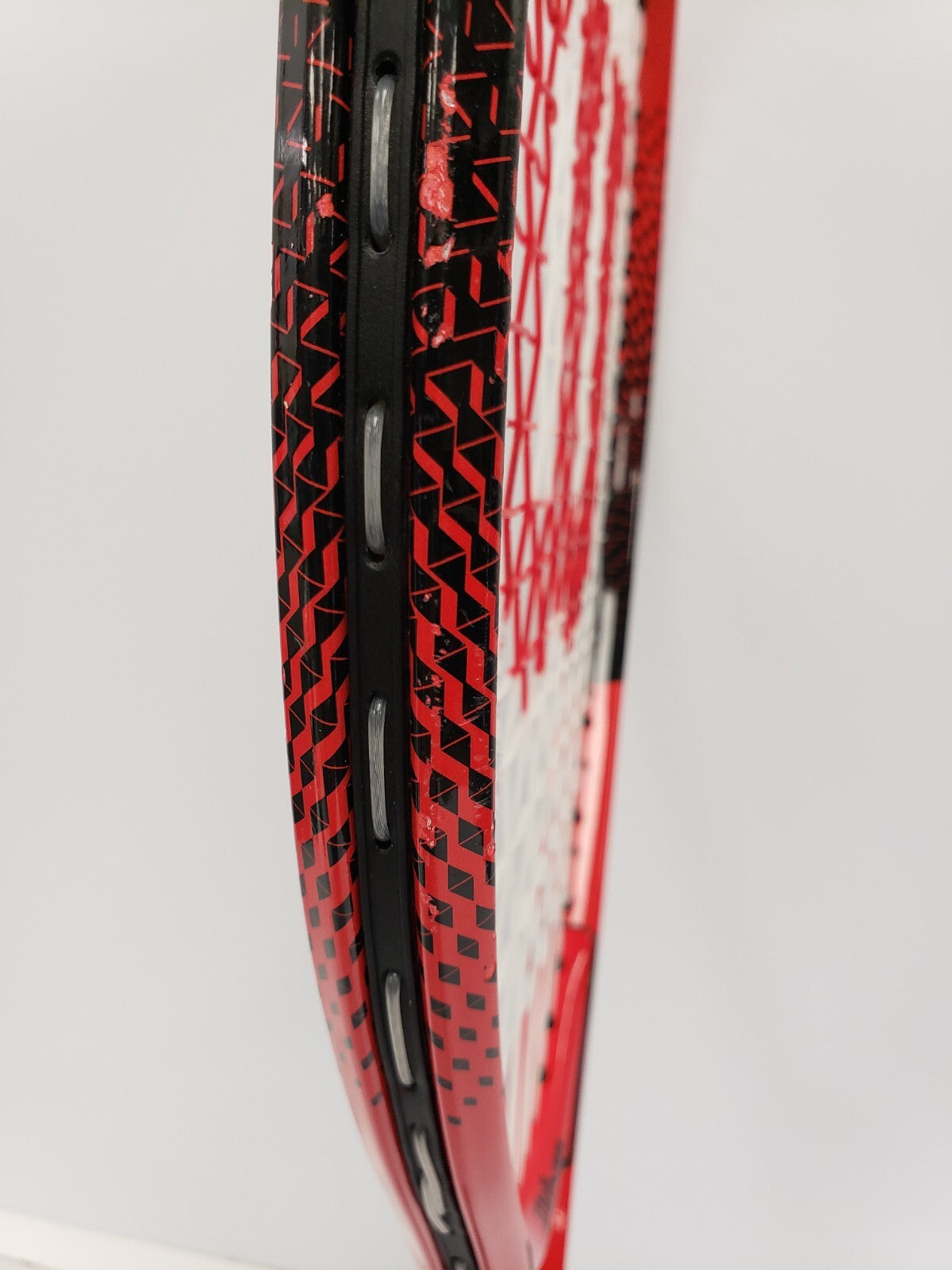 Wilson Federer Tennis Racket - Professional Tennis Racquet for Adults & Juniors - Perfect for Training, Matches & Recreational Play