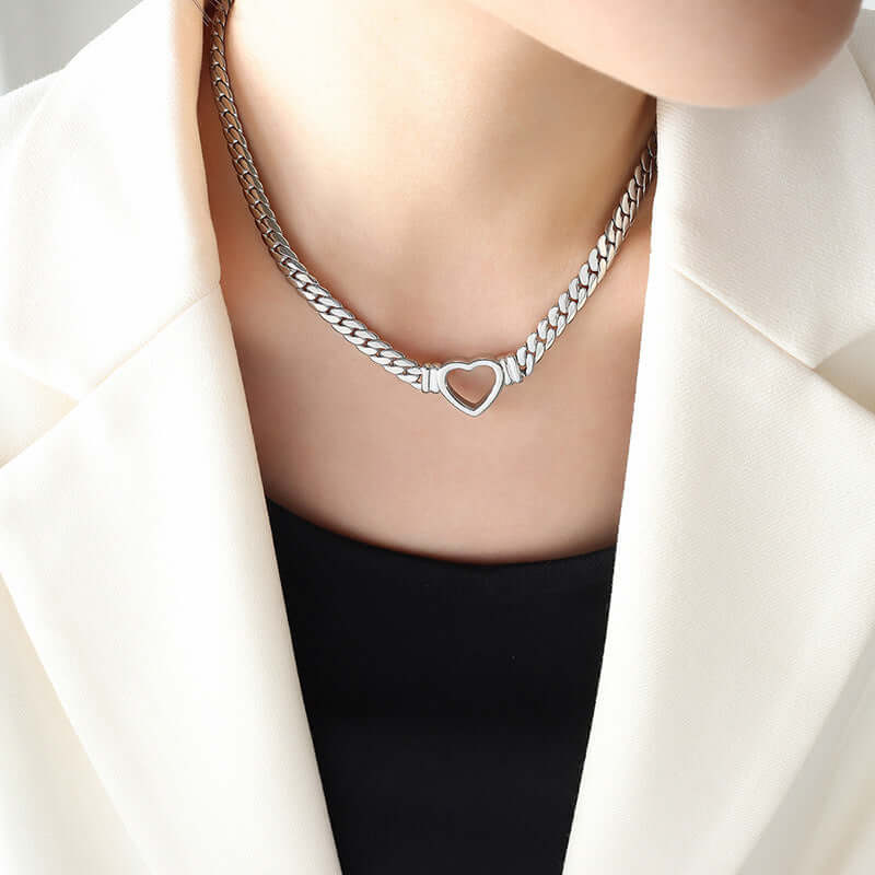 18K Gold Curb Chain Heart Choker Necklace for Women - Elegant Layered Necklace Jewelry Gift for Valentine's Day, Anniversary & Special Occasions | P621