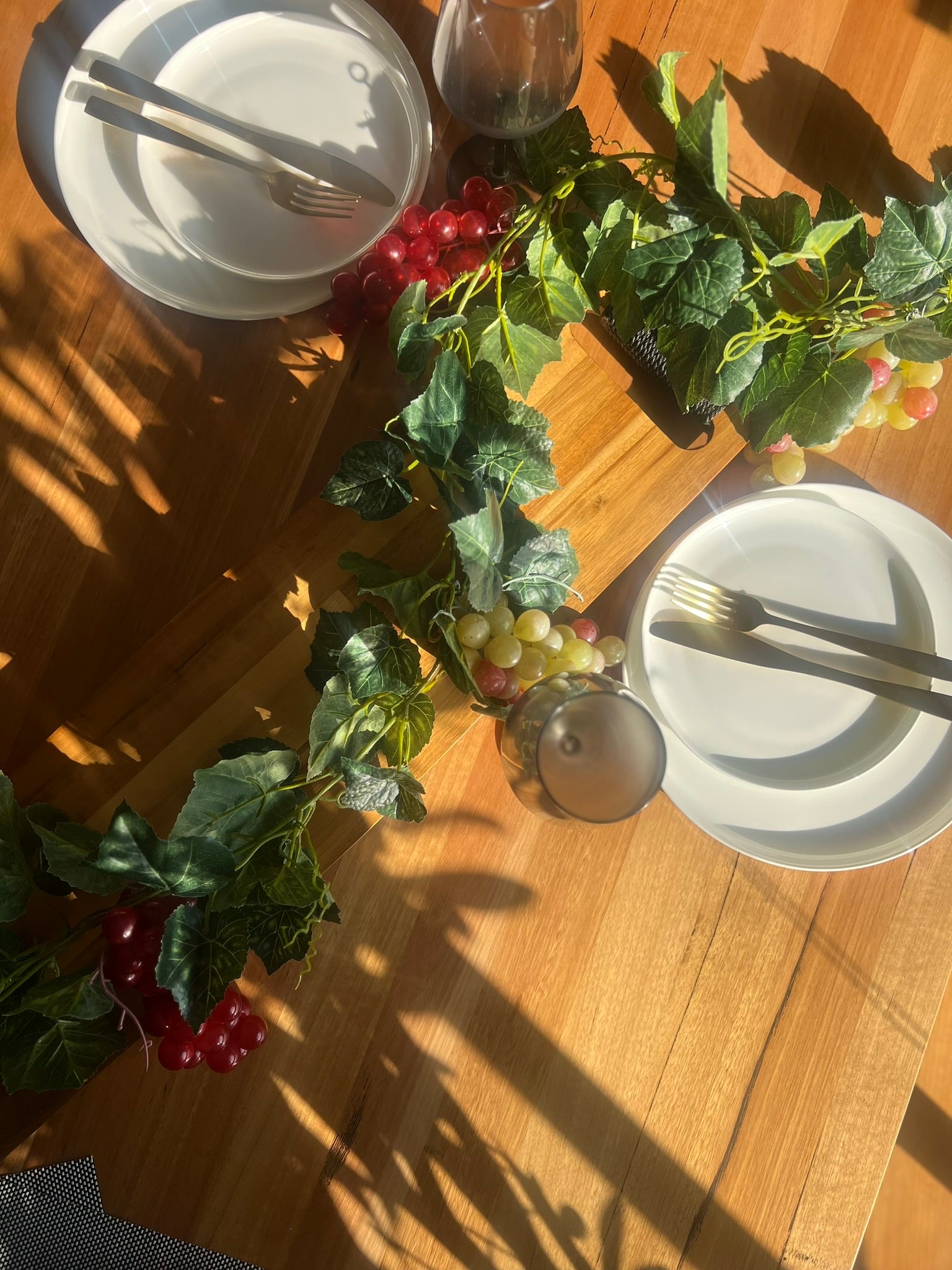 Grape & Vine Garland UV Resistant 180cm - Artificial Foliage Decor for Wedding, Party, Home & Outdoor Use