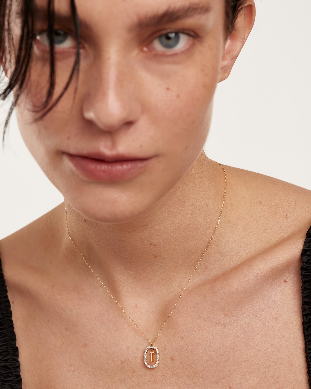 Elegant Diamond & Gold Letter T Necklace for Women - Personalized Initial Pendant Jewelry Gift for Birthday, Anniversary & Valentine's Day