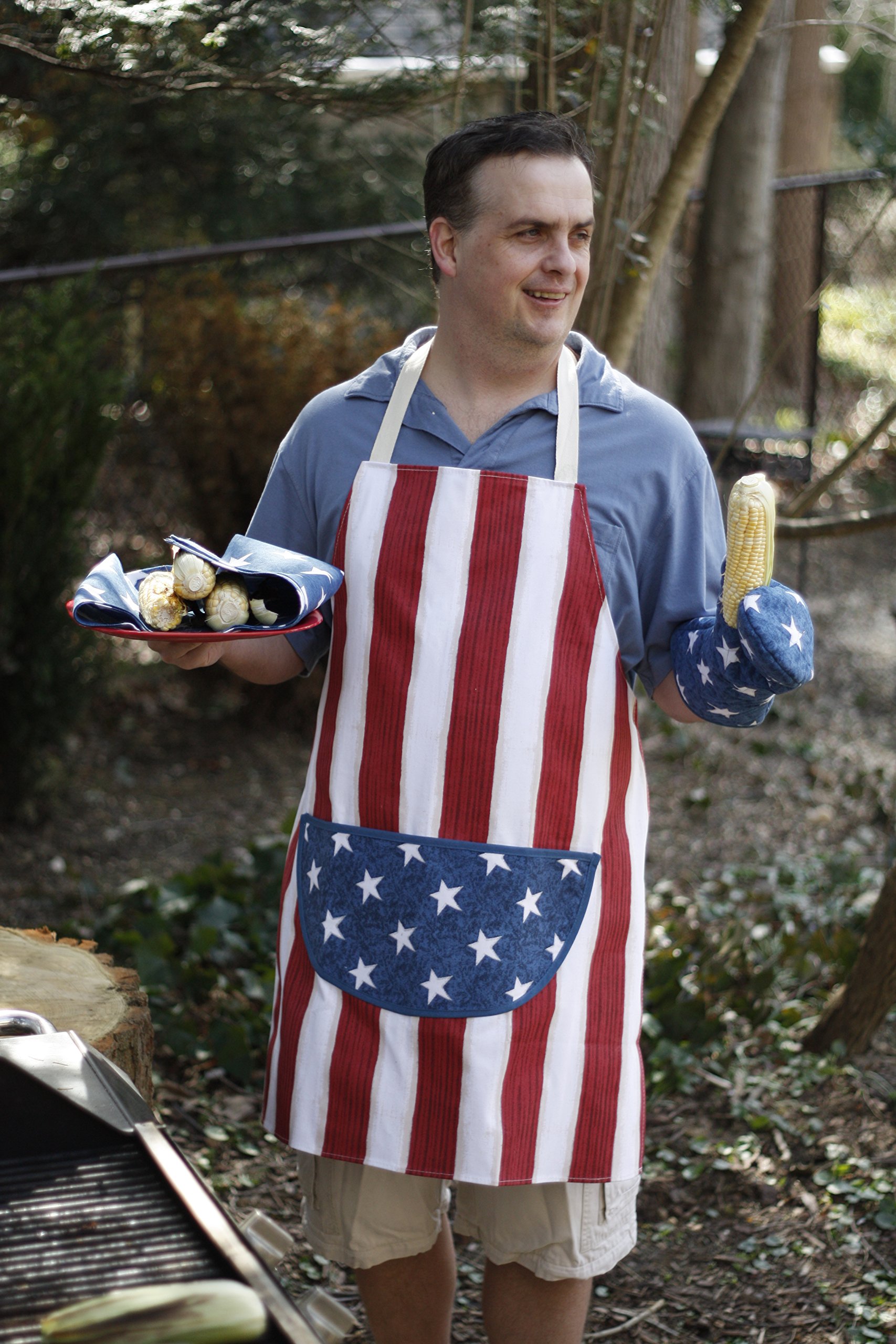 2-Pack Ulster Weavers Patriotic Stars and Stripes Oven Mitts - Heat Resistant Kitchen Gloves for Baking, Grilling & Cooking (Red White Blue American Flag Design)
