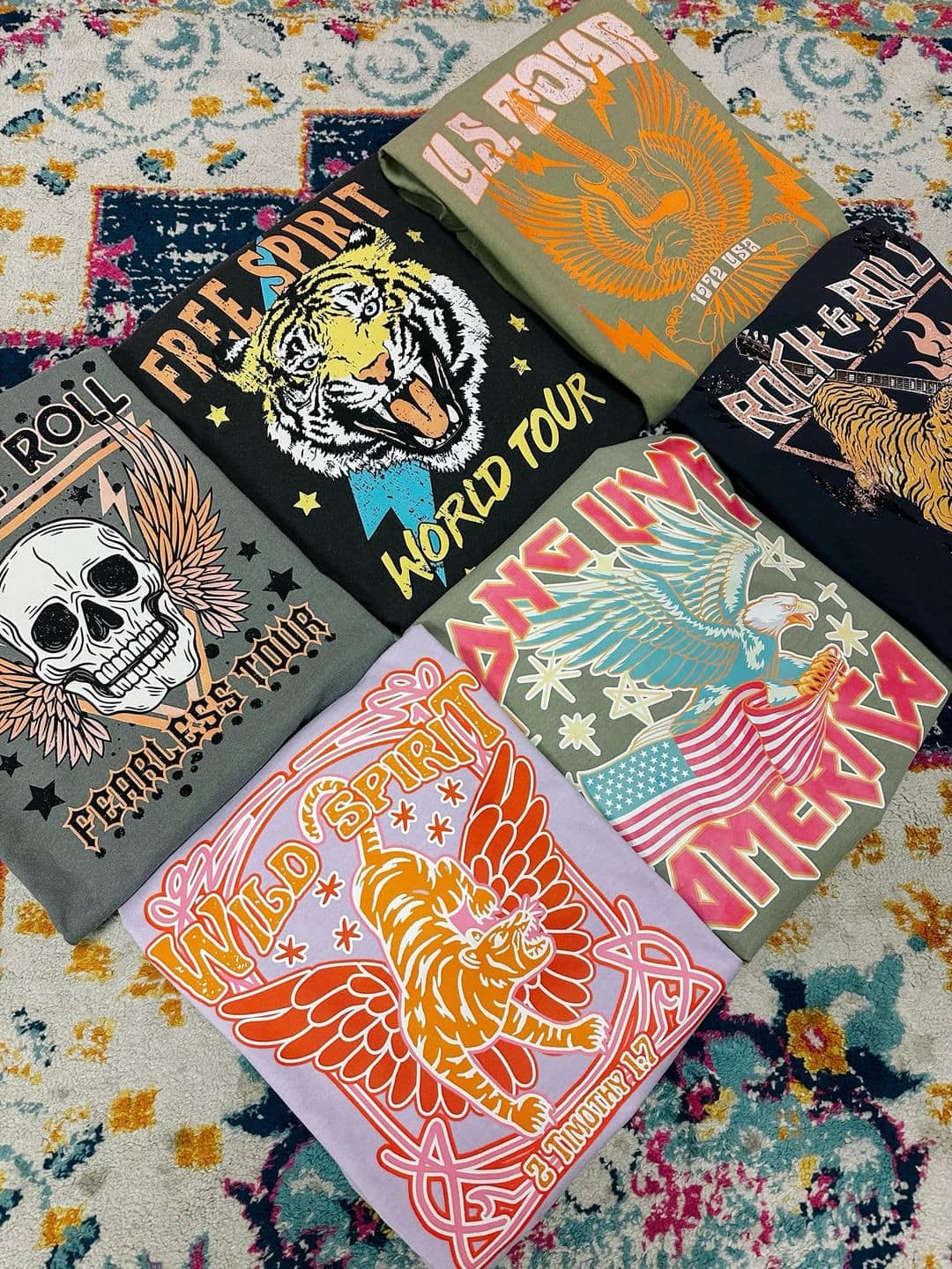 Fearless Tour Graphic Tee - Vintage Rock Band T-Shirt for Men & Women - Perfect for Concerts, Music Festivals & Casual Streetwear