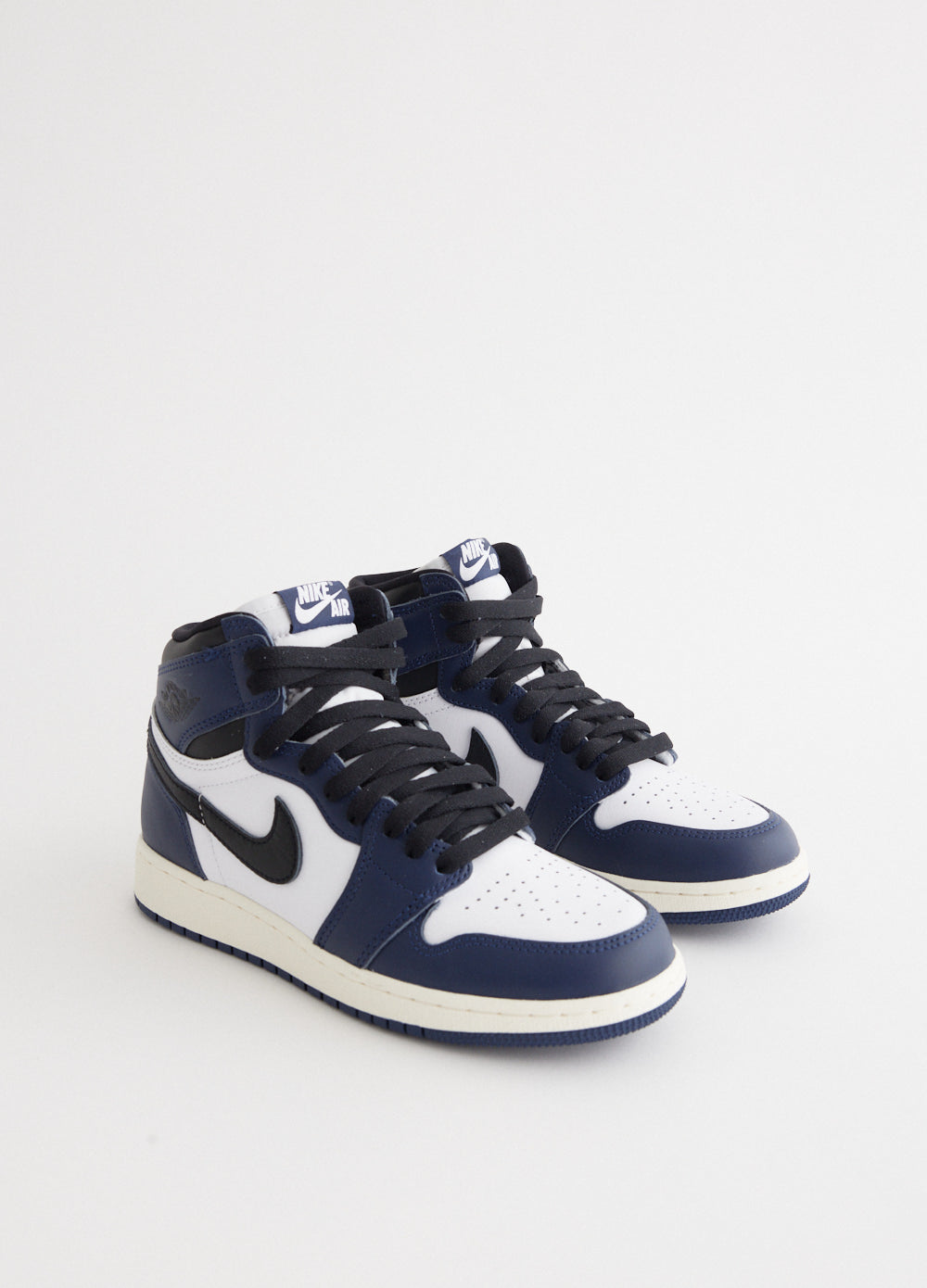 Air Jordan 1 Retro High OG 'Midnight Navy' Basketball Shoes for Girls - Classic High-Top Sneakers with Nike Air Cushioning - Perfect for School, Sports, and Street Style Fashion