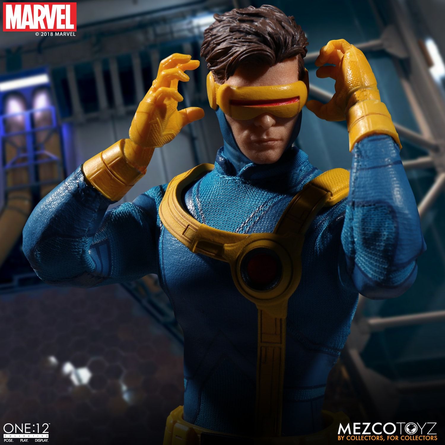 Mezco Toyz One:12 Collective Marvel Comics X-Men Cyclops 1/12 Scale Action Figure - Premium Collectible for Display & Marvel Fans