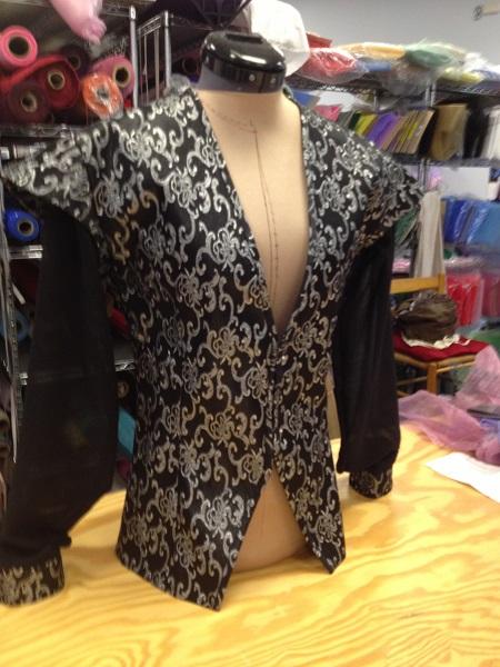Custom Men's Deep V-Neck Doublet Tunic - Handmade Medieval Renaissance Costume for LARP, Cosplay & Historical Reenactment