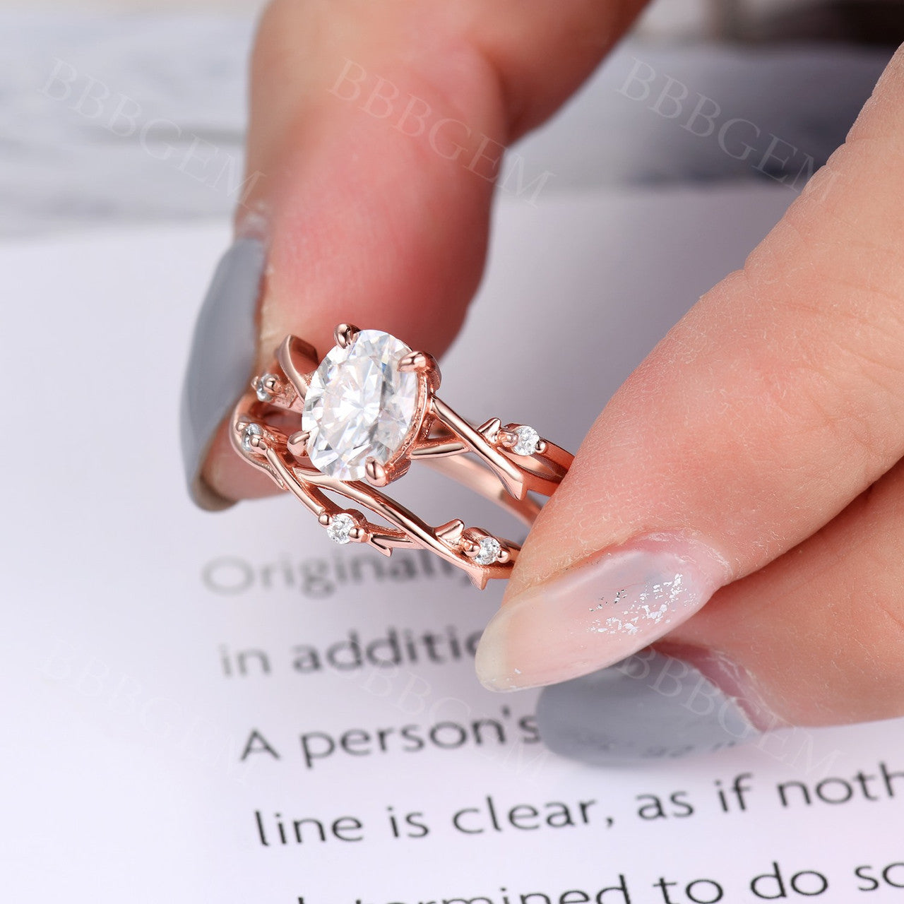 2PCS Twig Vine Oval Moissanite Solitaire Engagement Ring Set for Women - 1.5CT Oval Cut Rose Gold Wedding Band - Perfect for Proposals, Anniversaries & Bridal Jewelry