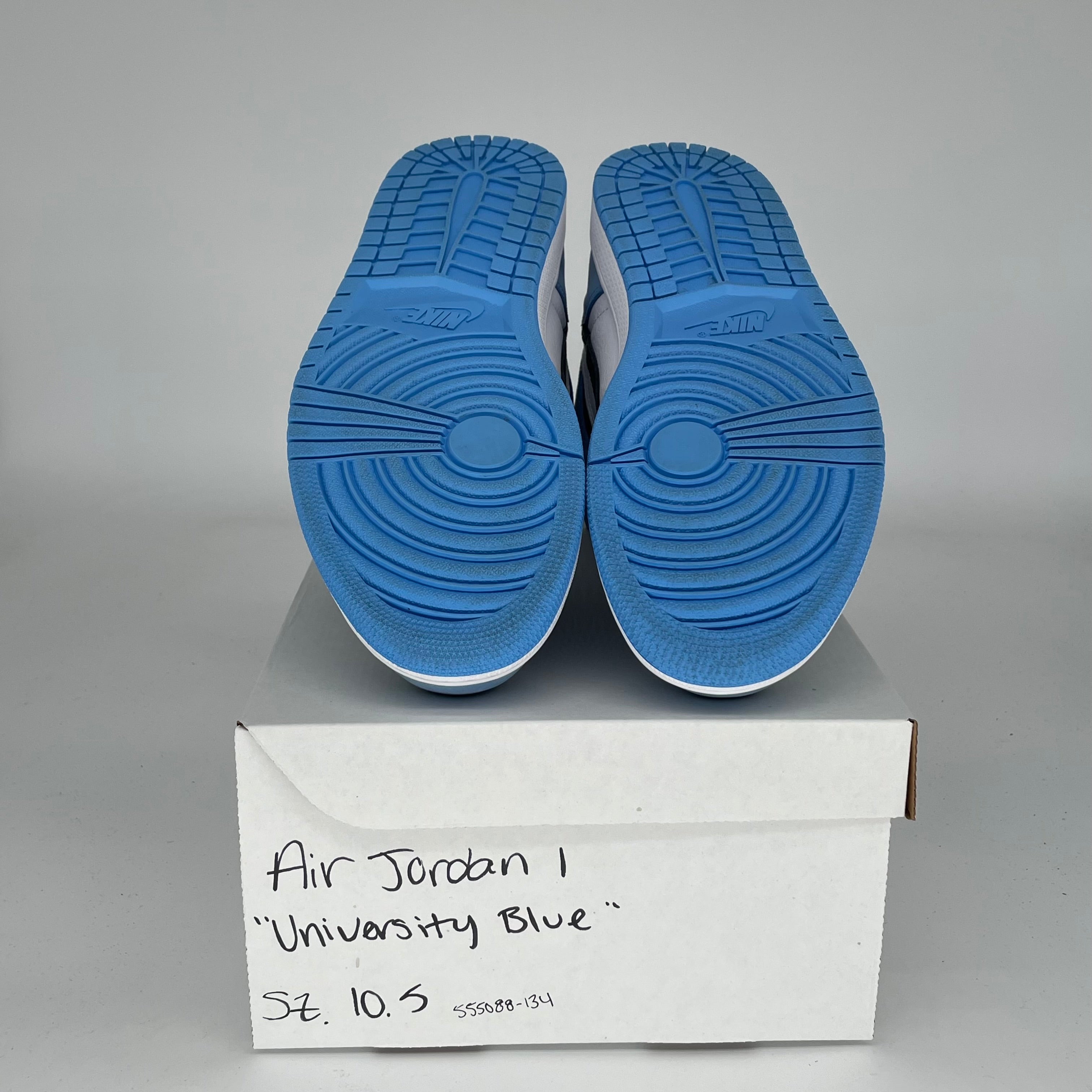 Air Jordan 1 Retro High OG 'University Blue' Men's Basketball Shoes Size 10.5 (555088-134) - Perfect for Sneaker Collectors & Streetwear Fashion