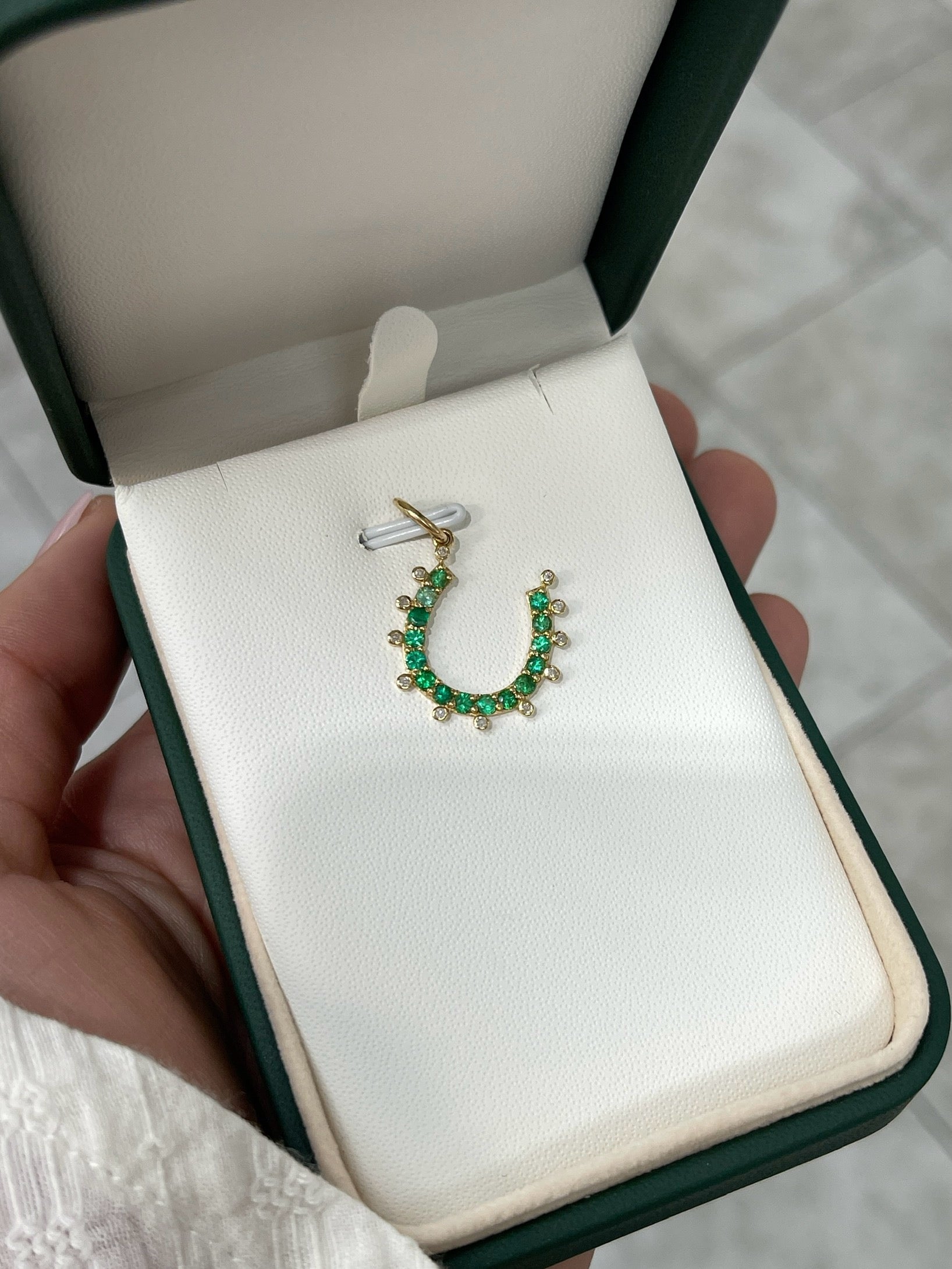 0.98tcw 14K Gold Emerald & Diamond Horseshoe Pendant Necklace for Women - Elegant Lucky Charm Jewelry Gift for Birthday, Anniversary & Special Occasions