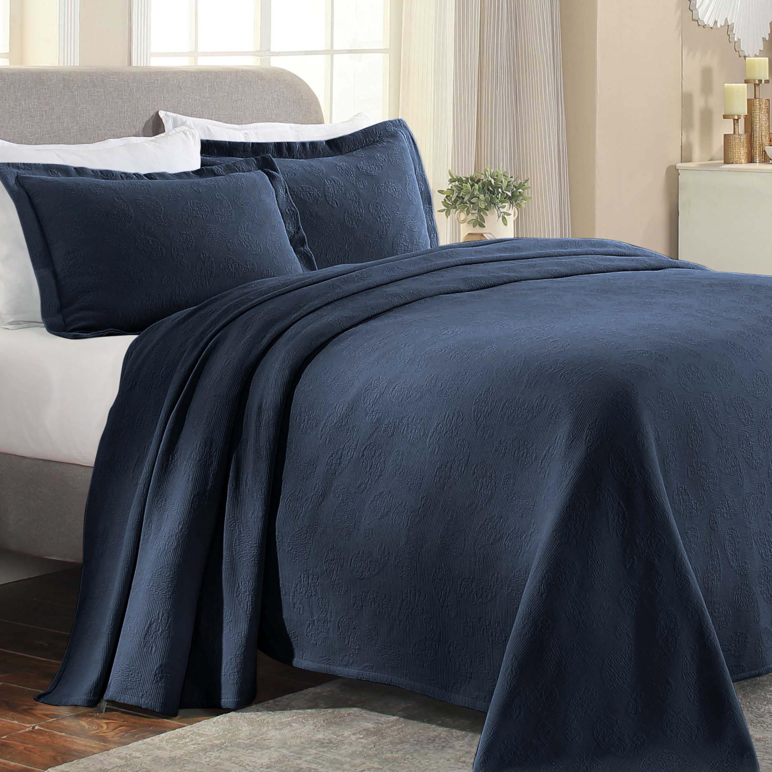 Premium 3-Piece Paisley Cotton Bedspread Set with 2 Pillow Shams - Vintage Floral Pattern Full Size Navy Blue Bedding - Medium Weight Matelasse Coverlet for Master Bedroom, Guest Room & Cozy Home Decor