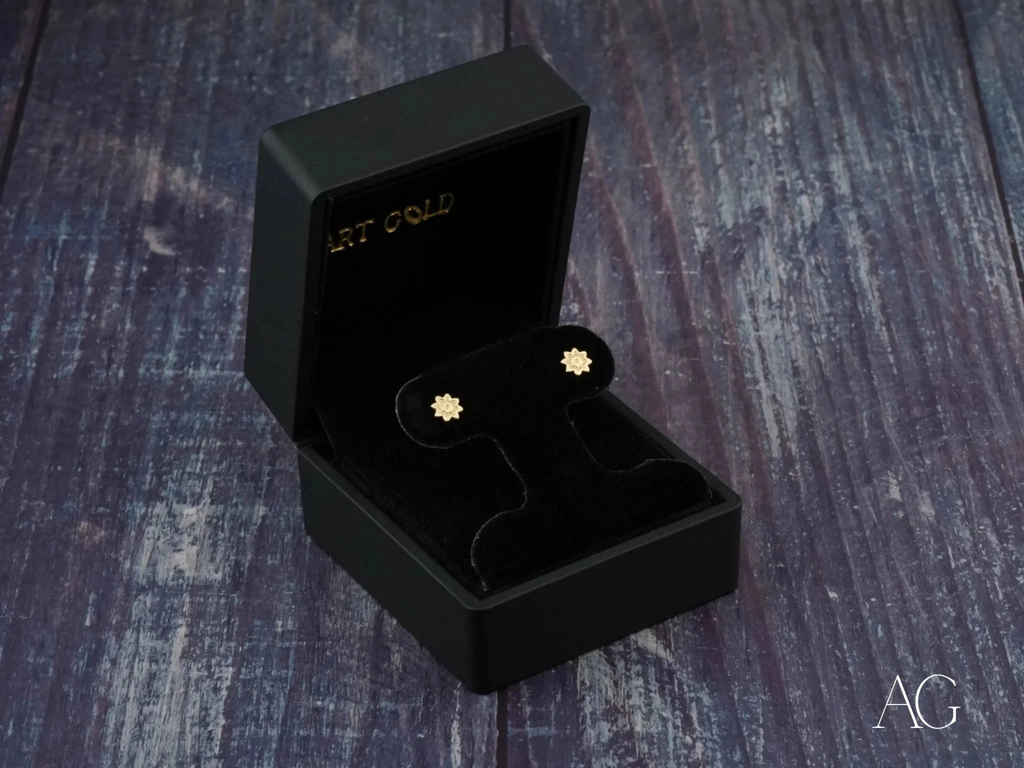 18K Gold Petile Stud Earrings - Dainty Floral Bloom Design for Women | Perfect for Weddings, Date Nights & Everyday Elegance