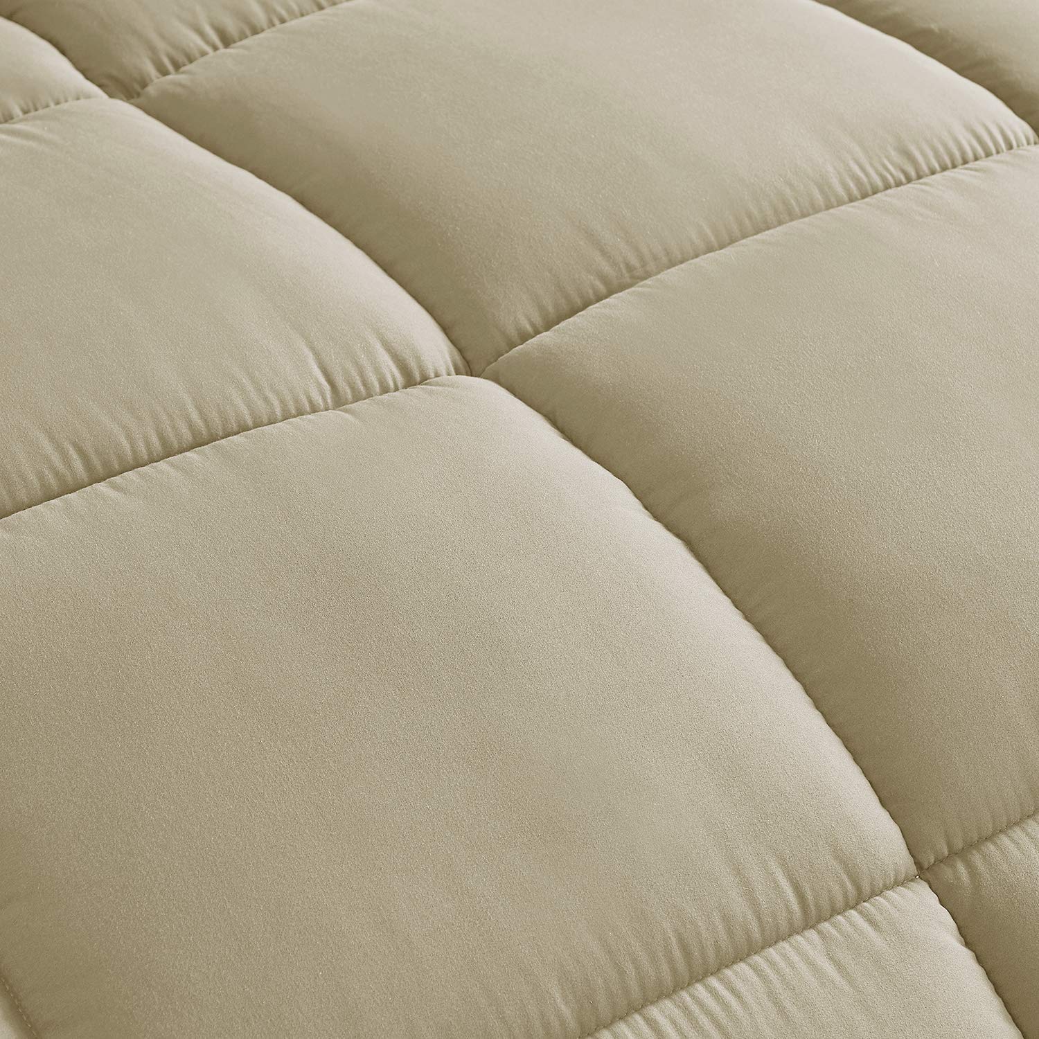 Premium 100% Cotton Oversized Queen Comforter - All Season 500 GSM Ultra Soft Fluffy Blanket with Corner Tabs & Box Stitching | Winter Warm Bedding Set Includes 2 Pillow Shams (Khaki) - Perfect for Cozy Nights, Guest Rooms & Luxury Hotel Style Bedrooms