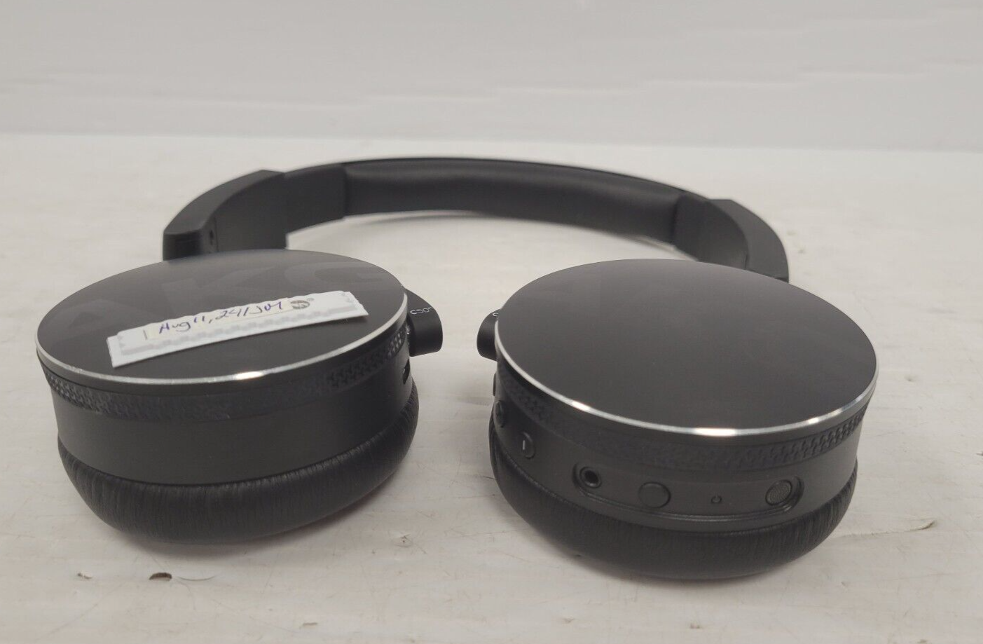 AKG C50BT Wireless Bluetooth Headphones with Noise Cancellation - Perfect for Commuting, Travel, and Gym Workouts