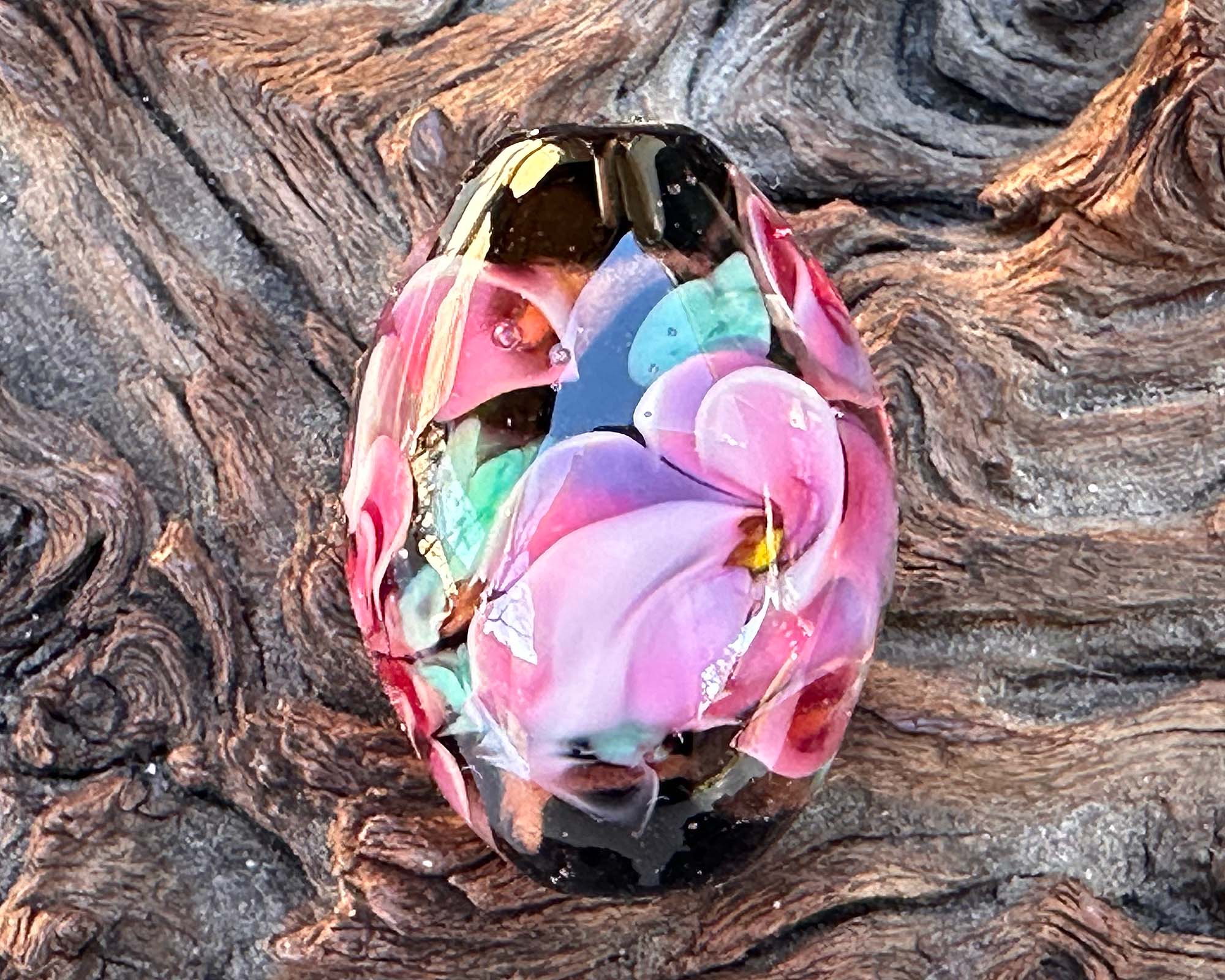 Elegant Pink Floral Lampwork Glass Focal Bead for Jewelry Making - Perfect for Necklaces, Bracelets, and DIY Craft Projects