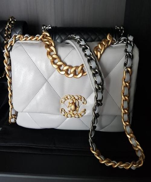 Chanel 19 Maxi Flap Bag in Grey | Luxury Designer Handbag for Women | Perfect for Evening Events & Daily Use