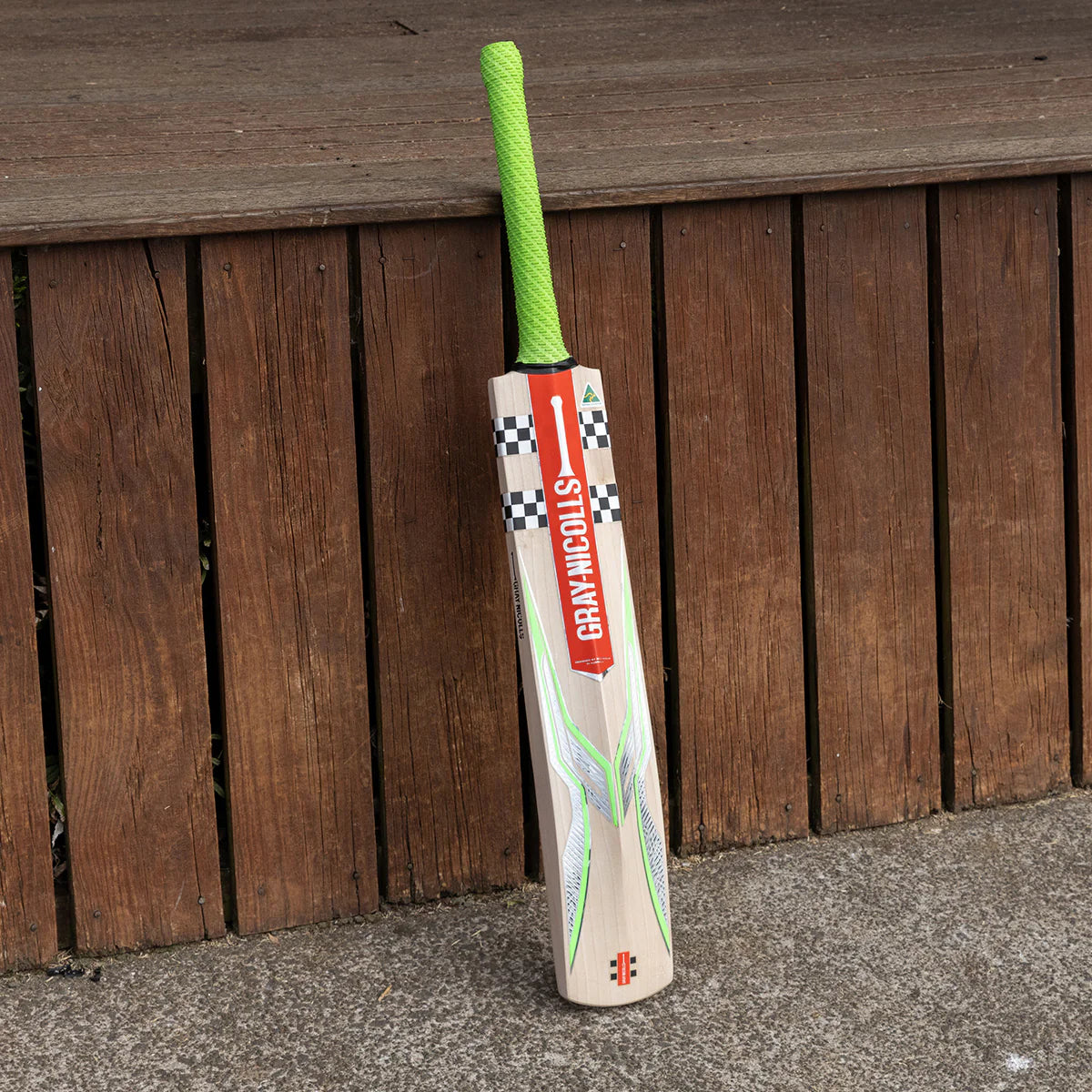 Gray Nicolls Tempesta Players Edition Adult Cricket Bat - Premium Performance for Professional & Amateur Players - Perfect for Matches, Training & Practice Sessions