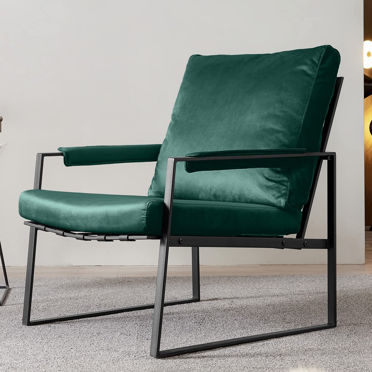 Velvet Accent Chair for Living Room & Bedroom - Modern Armchair with Metal Frame - Emerald Green for Home & Office Decor
