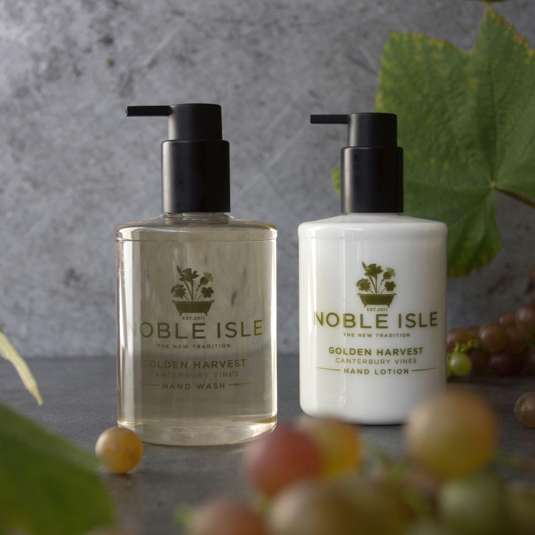 Noble Isle Golden Harvest Bubble Bath & Shower Gel 250ml - Luxury Bath & Body Wash for Relaxation & Hydration - Perfect for Spa Nights & Self-Care Rituals