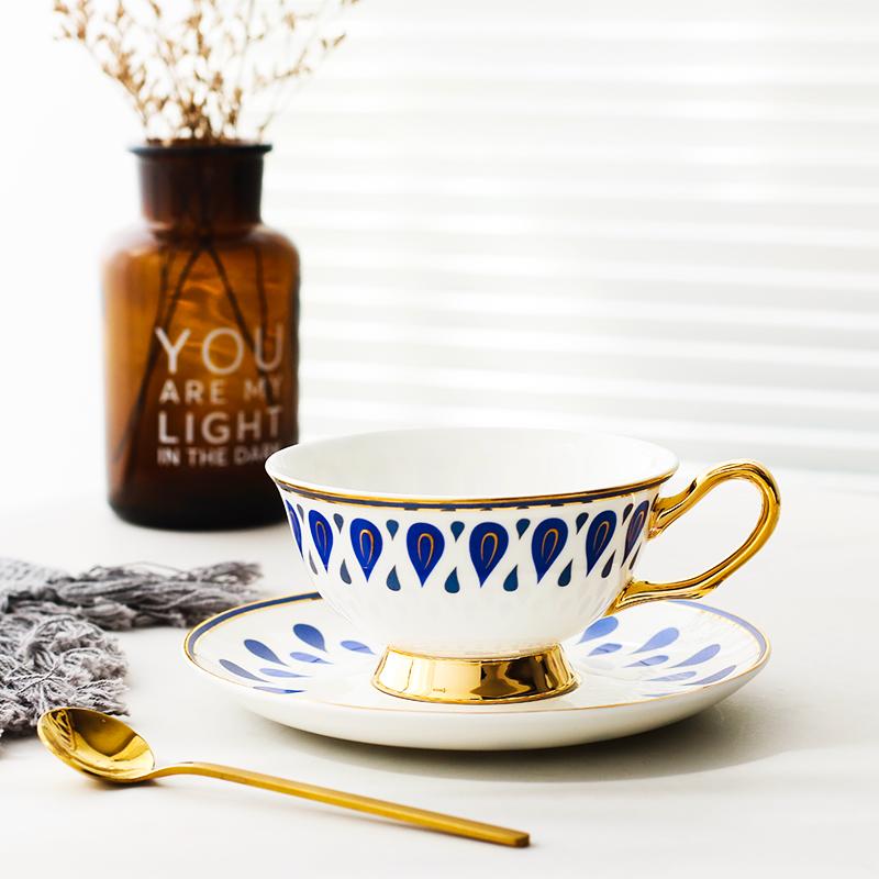 Elegant British Porcelain Tea & Coffee Cups Set with Gold Trim - Includes Saucers & Gift Box - Perfect for Afternoon Tea, Latte, and Gifting