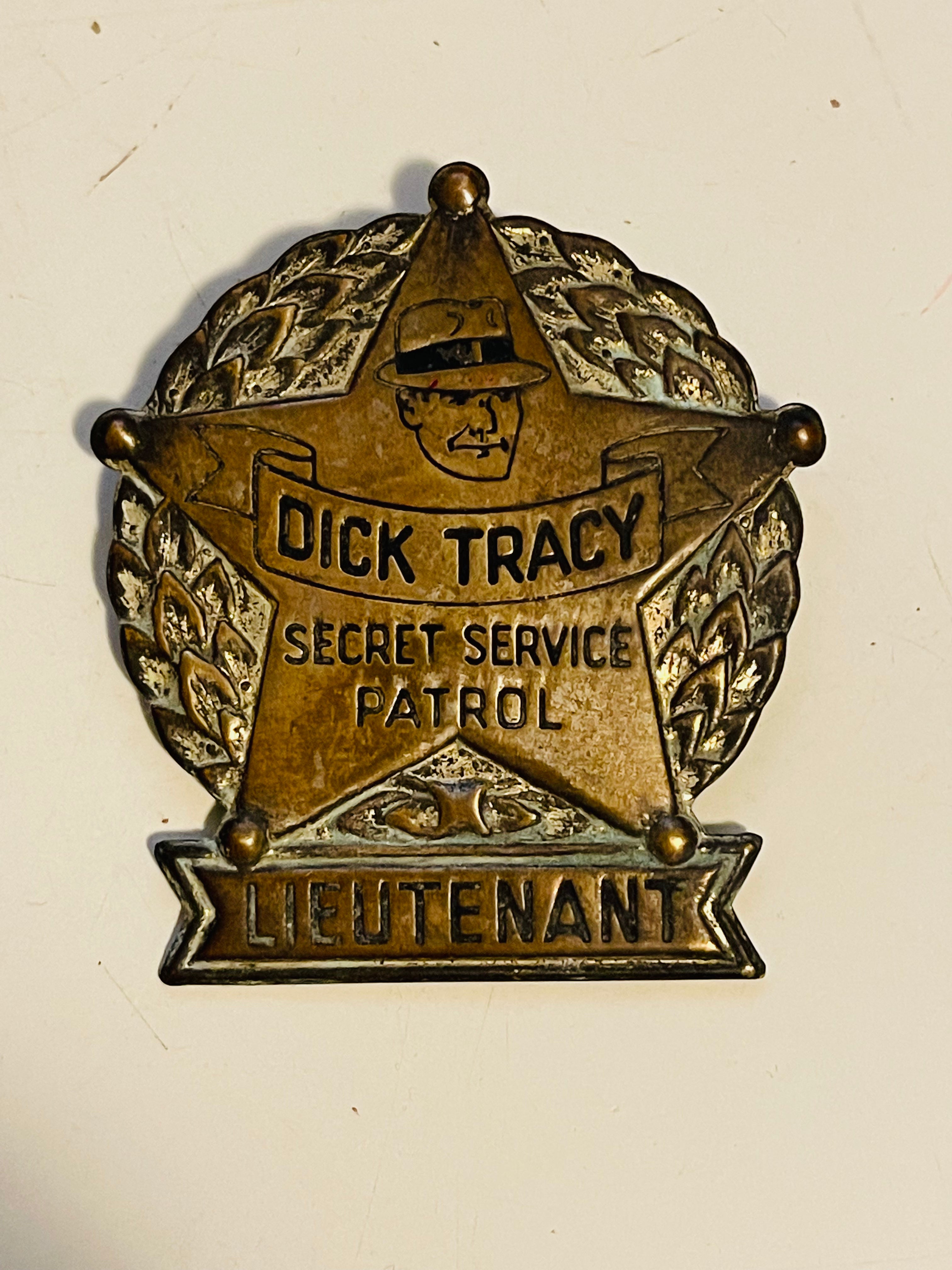 Vintage 1938 Dick Tracy Lieutenant Rare Metal Quaker Oats Collector Badge - Police Memorabilia, Comic Book Merchandise & Retro Advertising Collectible for Display, Gifts & Nostalgic Decor