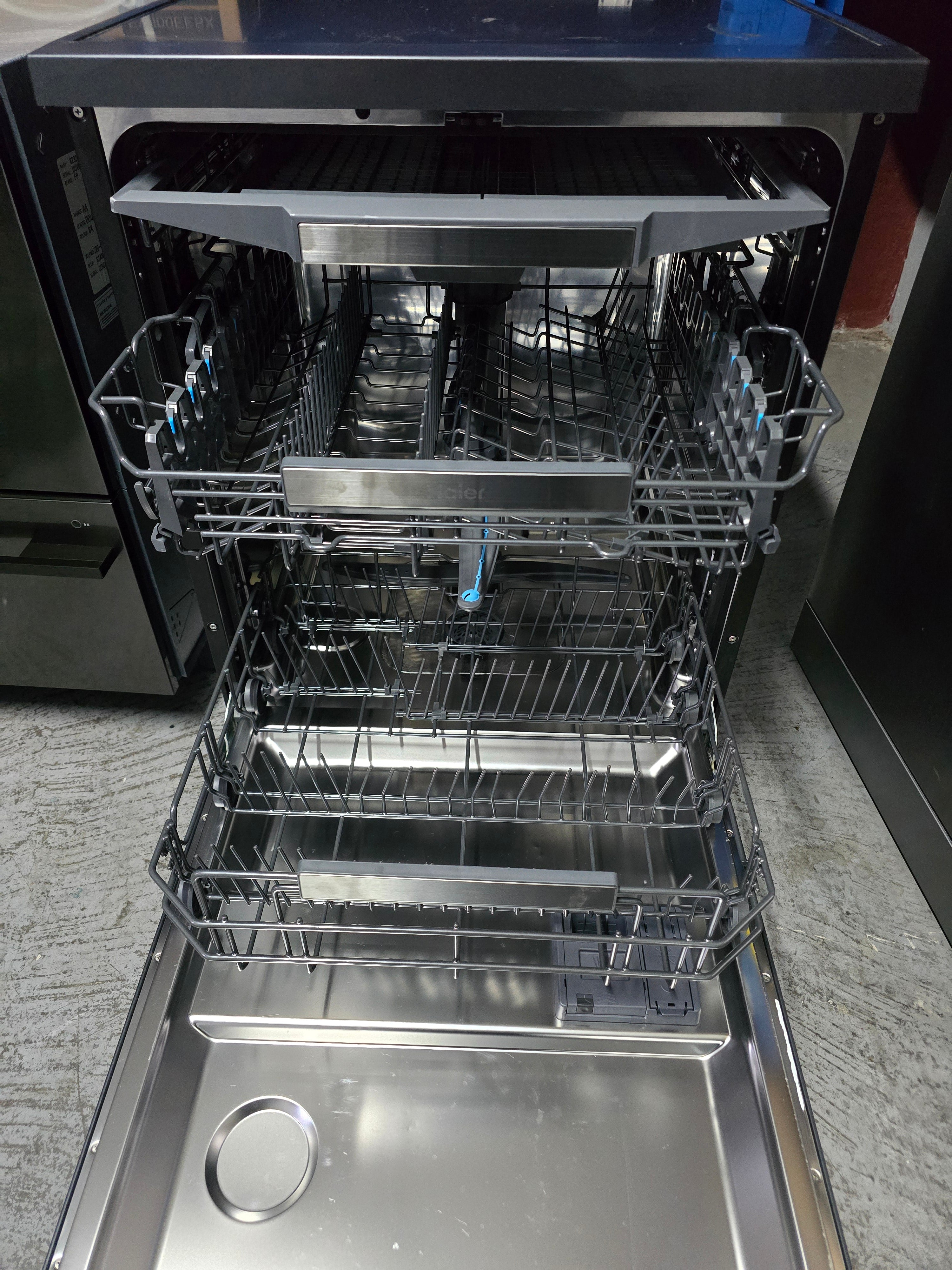 Haier 60cm Freestanding Dishwasher with Steam Function - Black HDW15F3B1 [Refurbished] - Perfect for Small Kitchens & Apartments
