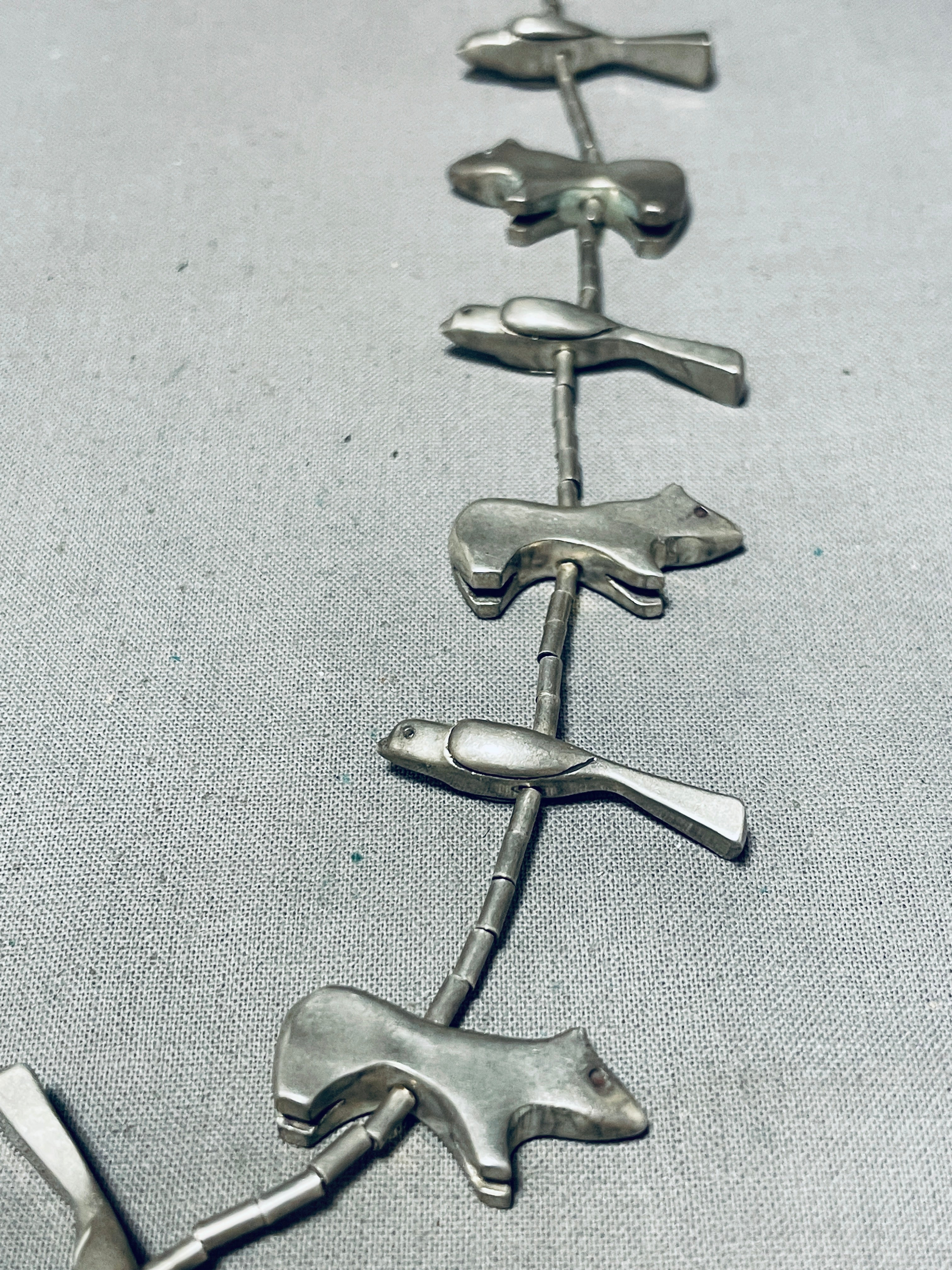Authentic Navajo Sterling Silver Animal Fetish Necklace - 133g Heavy Vintage Native American Jewelry - Perfect for Boho Fashion, Spiritual Ceremonies & Southwest Style Accessories
