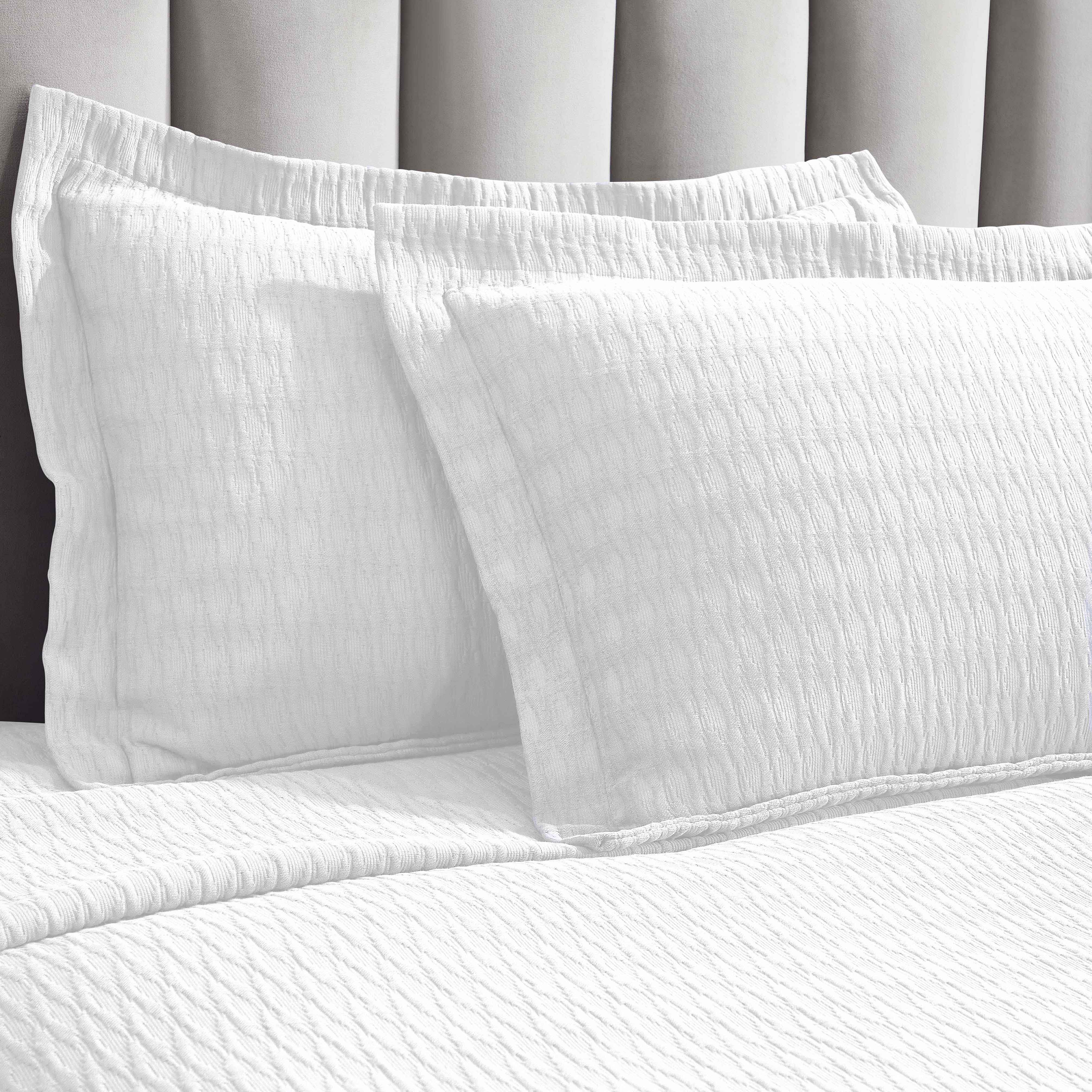 Calvert Cotton Medium Weight Geometric Matelasse Bedspread Set - Queen Size Luxury Bedding for Modern Bedrooms | Perfect for Master Bedroom, Guest Room & Dorm Decor