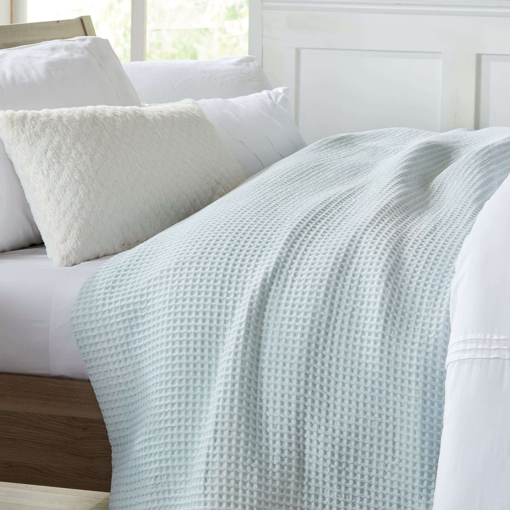 100% Cotton Waffle Weave Blanket - Ultra Soft & Breathable All Season Bedding | King Size Lightweight Throw for Bed, Sofa & Travel | Brielle Collection in Icy Blue | Perfect for Cozy Nights, Guest Rooms & Layering