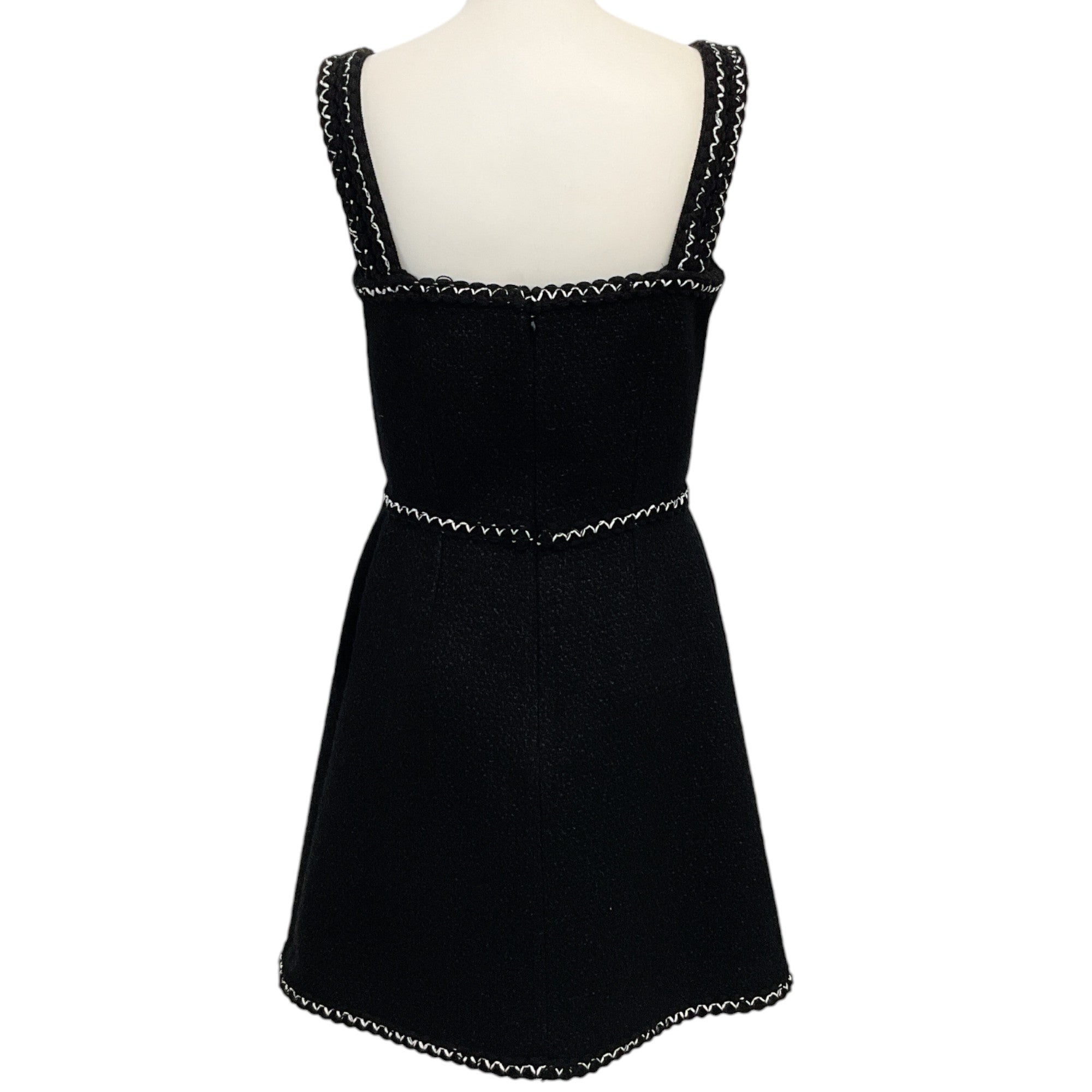 Alexander McQueen Black Wool Tweed Bombe Dress - Elegant Women's Cocktail Party & Evening Gown for Special Occasions