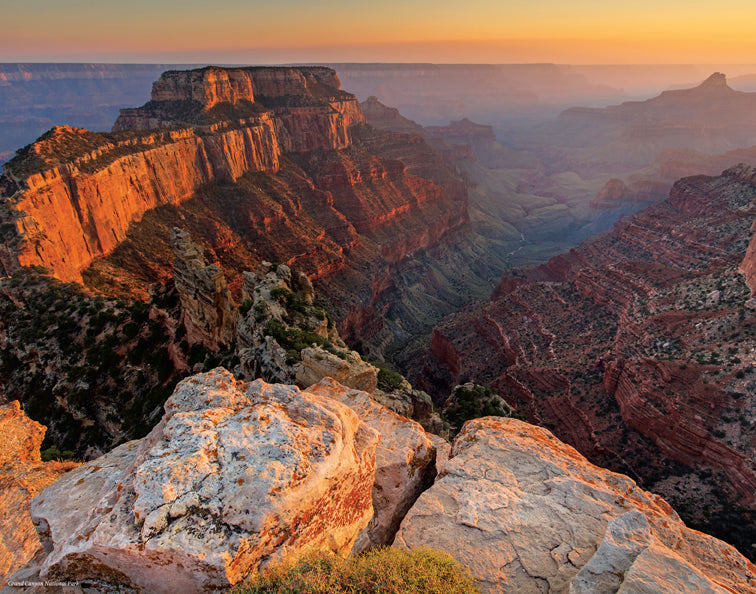 The National Parks: An Inspirational Travel Journal for Hiking, Camping & Outdoor Adventures - Perfect for Nature Lovers & Park Explorers